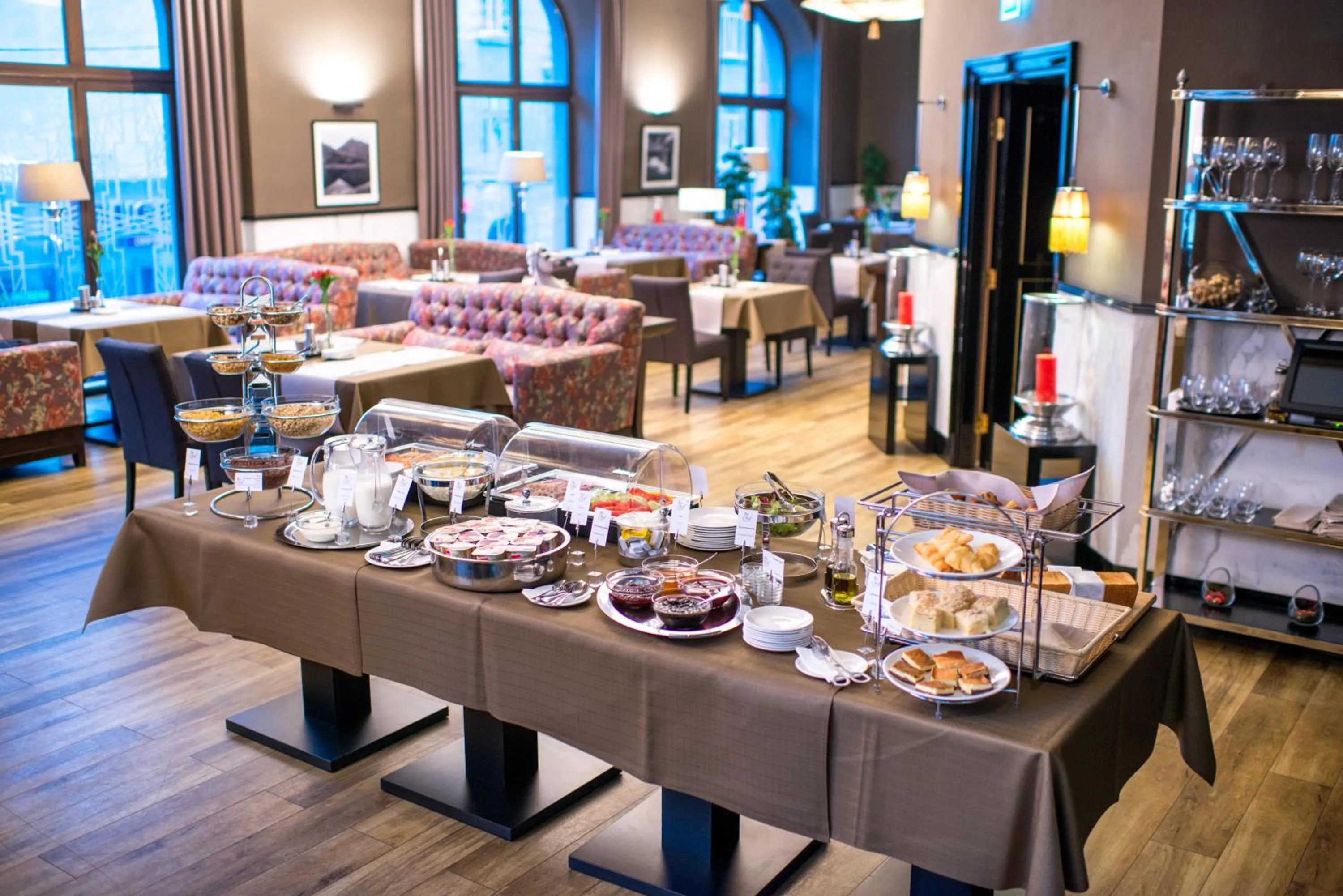 Breakfast in Astoria Hotel