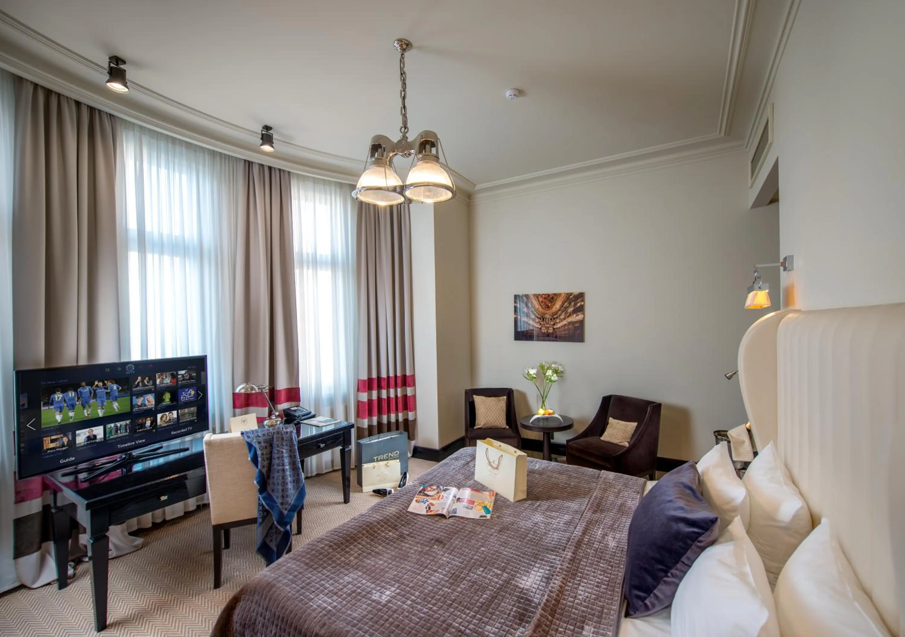 Photo of the whole room, Bed in Astoria Hotel