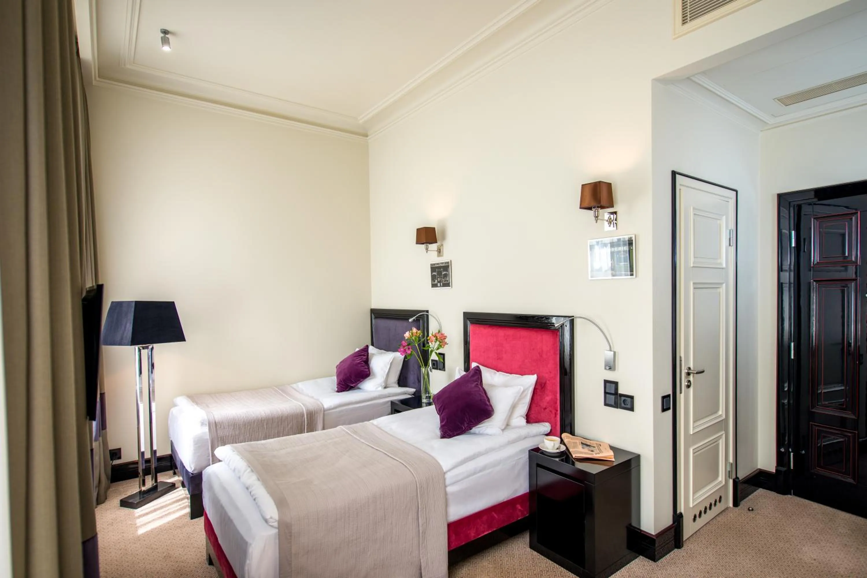 Bed in Astoria Hotel