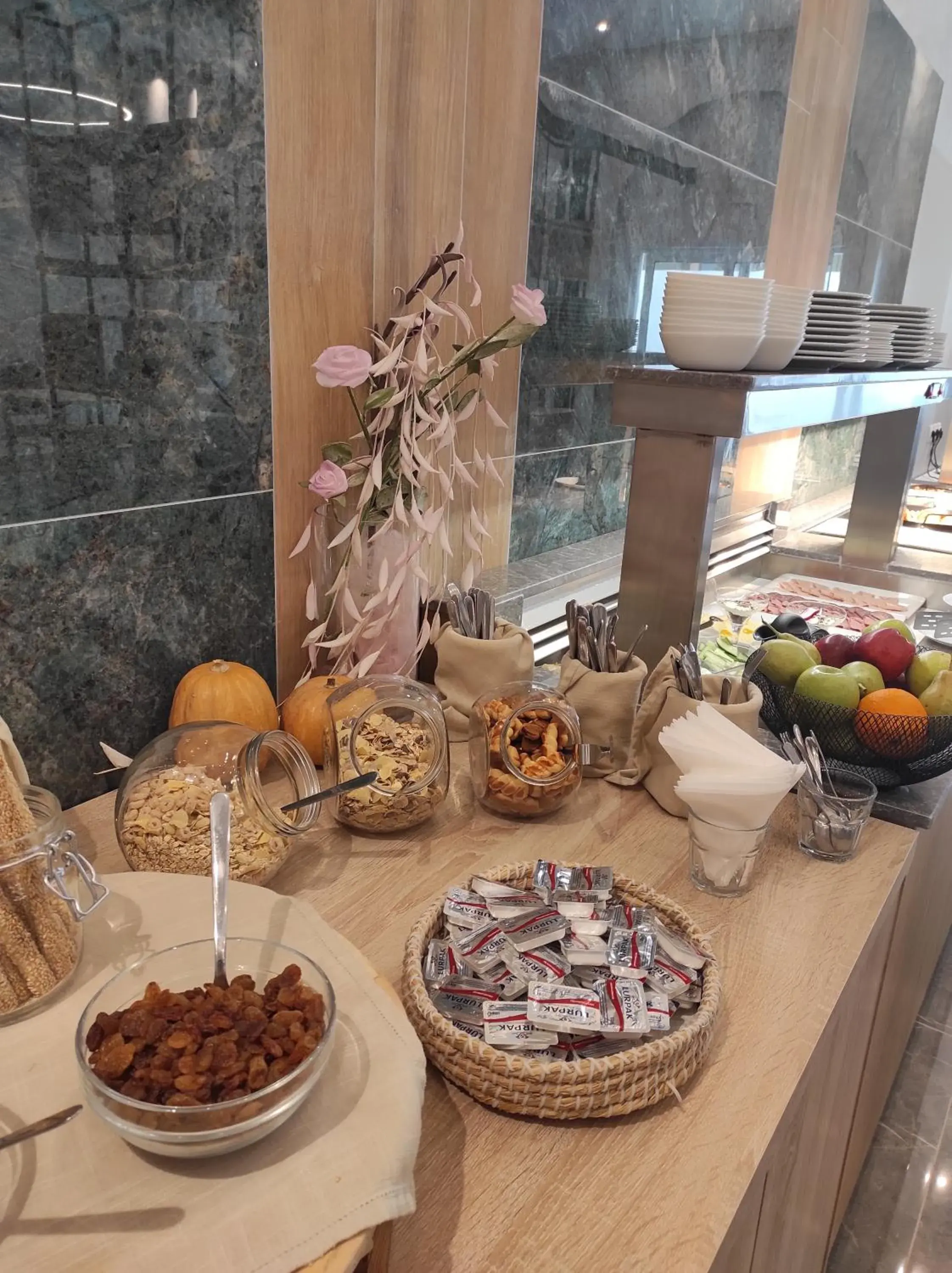 Breakfast in Santa Maria City Hotel Breakfast in Santa Maria City Hotel