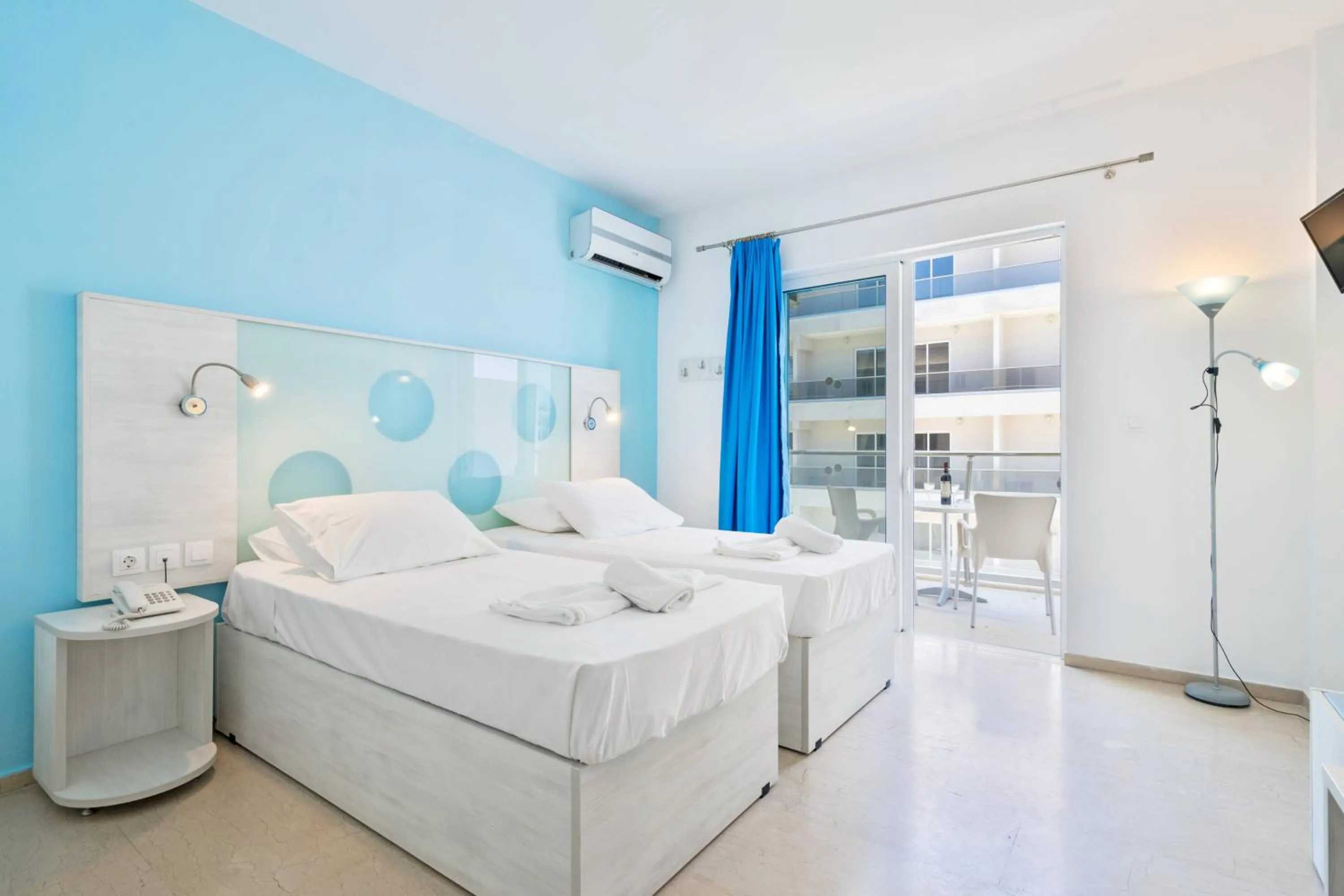 View (from property/room), Bed in Santa Maria City Hotel