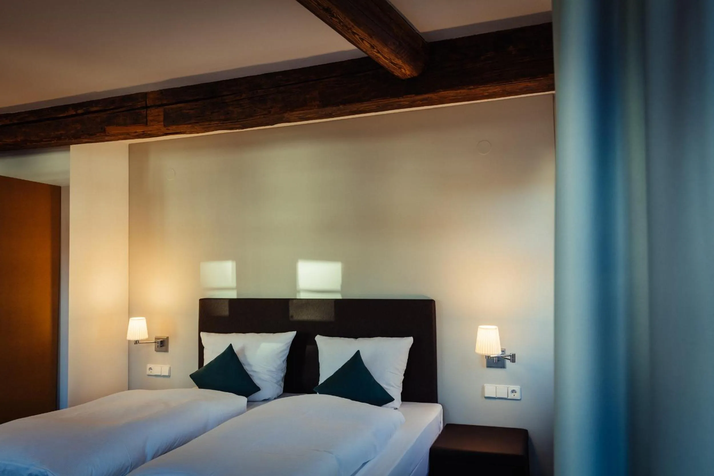 Bedroom, Bed in Hotel Zum Schwan Wanfried