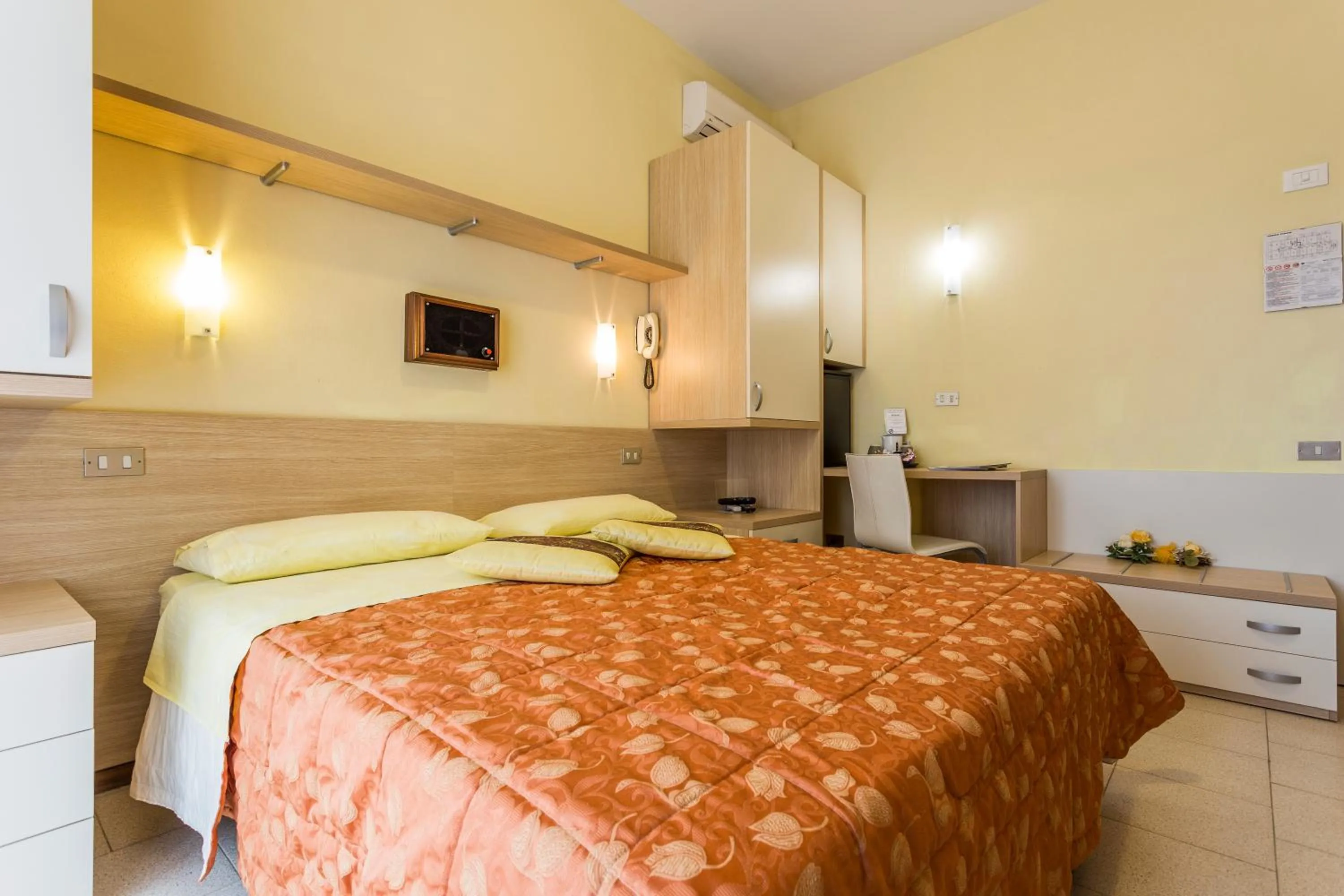 Photo of the whole room, Bed in Hotel Deborah