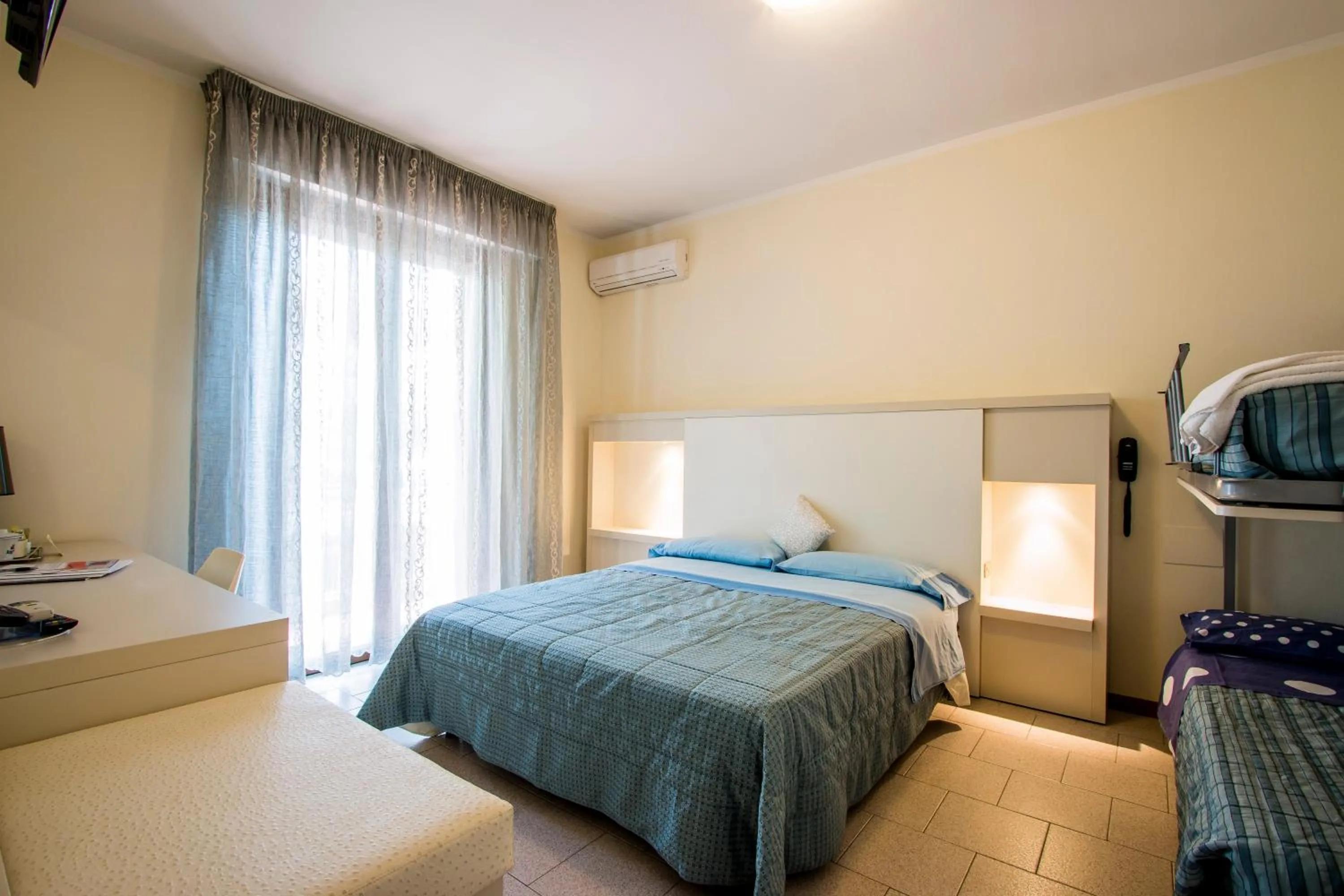 Photo of the whole room, Bed in Hotel Deborah