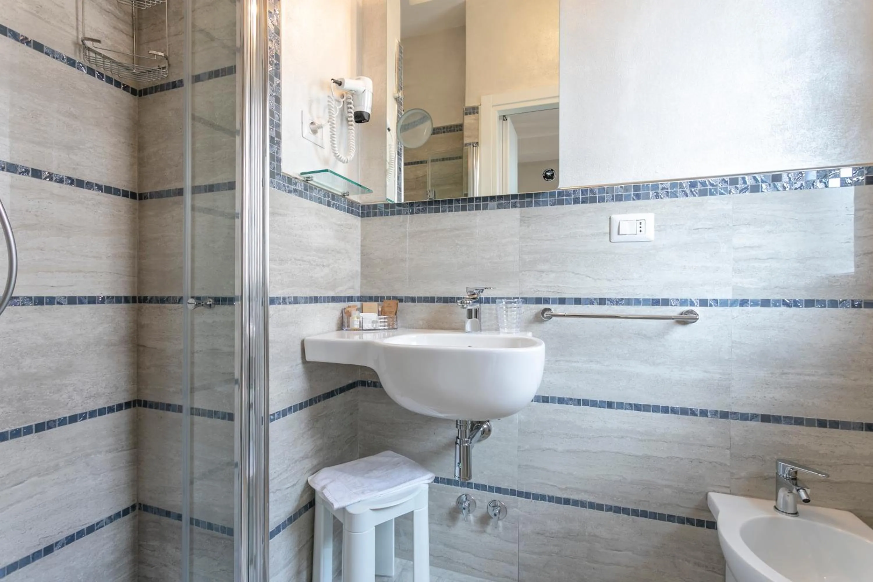 Bathroom in Hotel Deborah