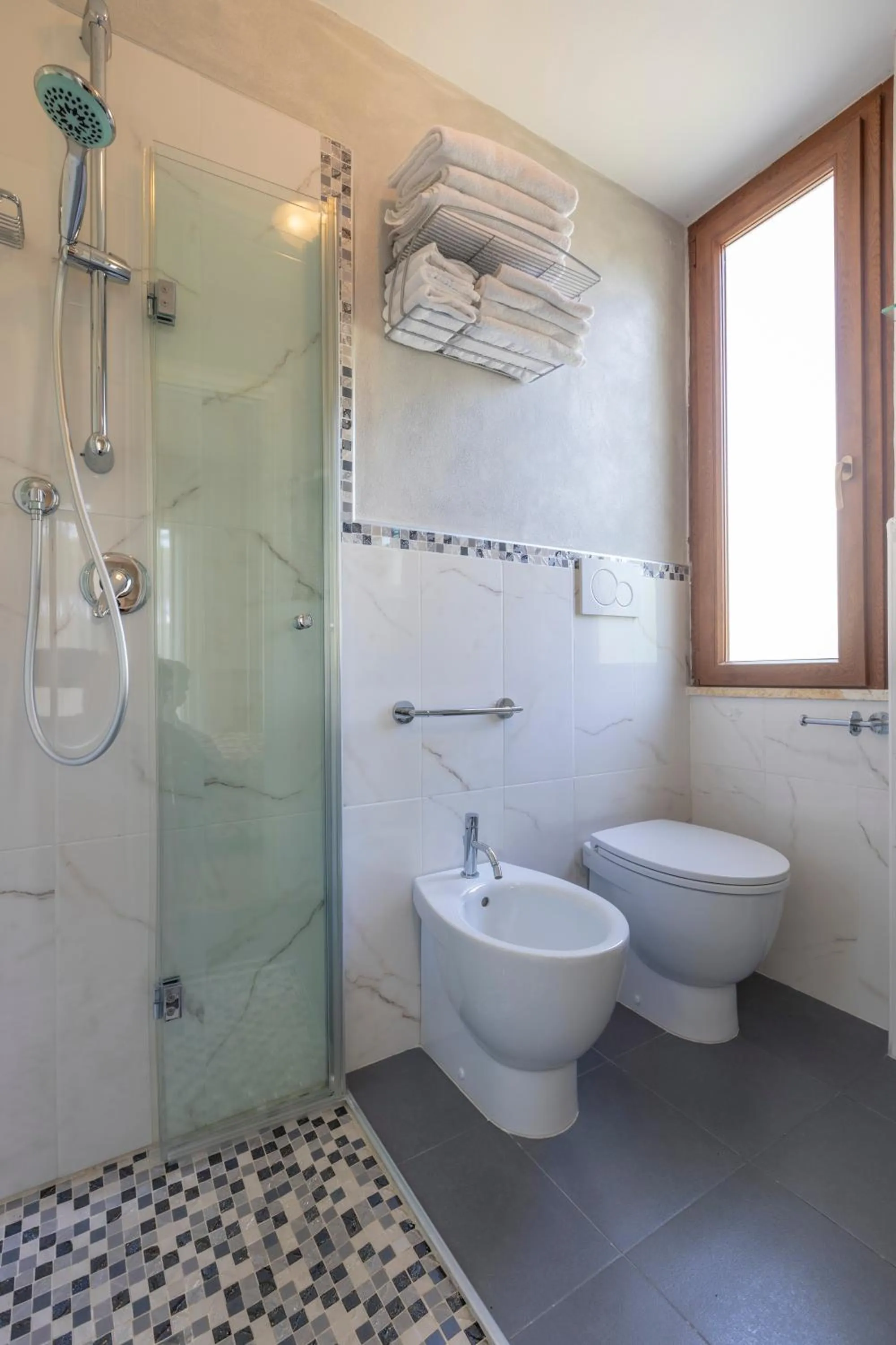 Bathroom in Hotel Deborah