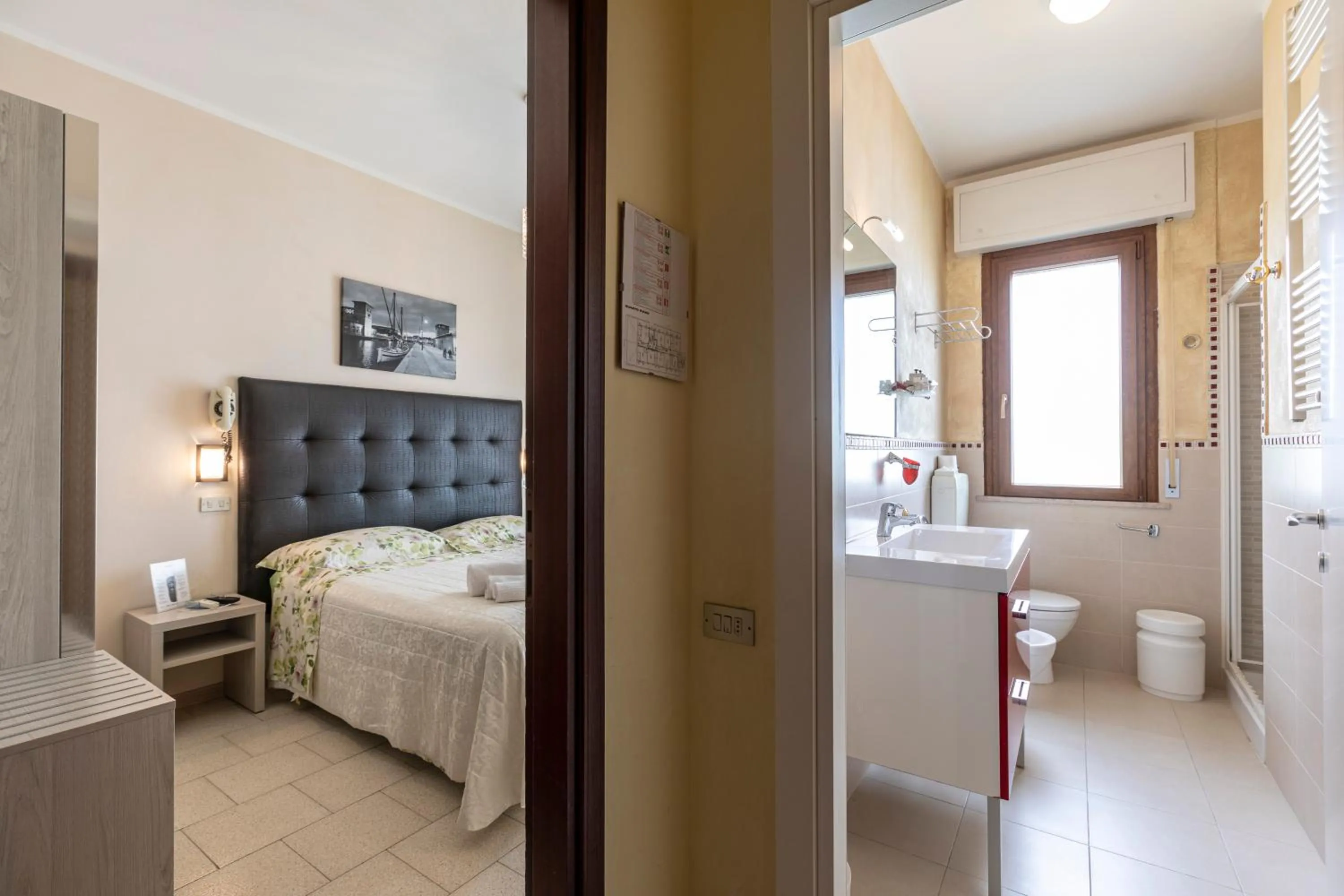 Bedroom, Bed in Hotel Deborah