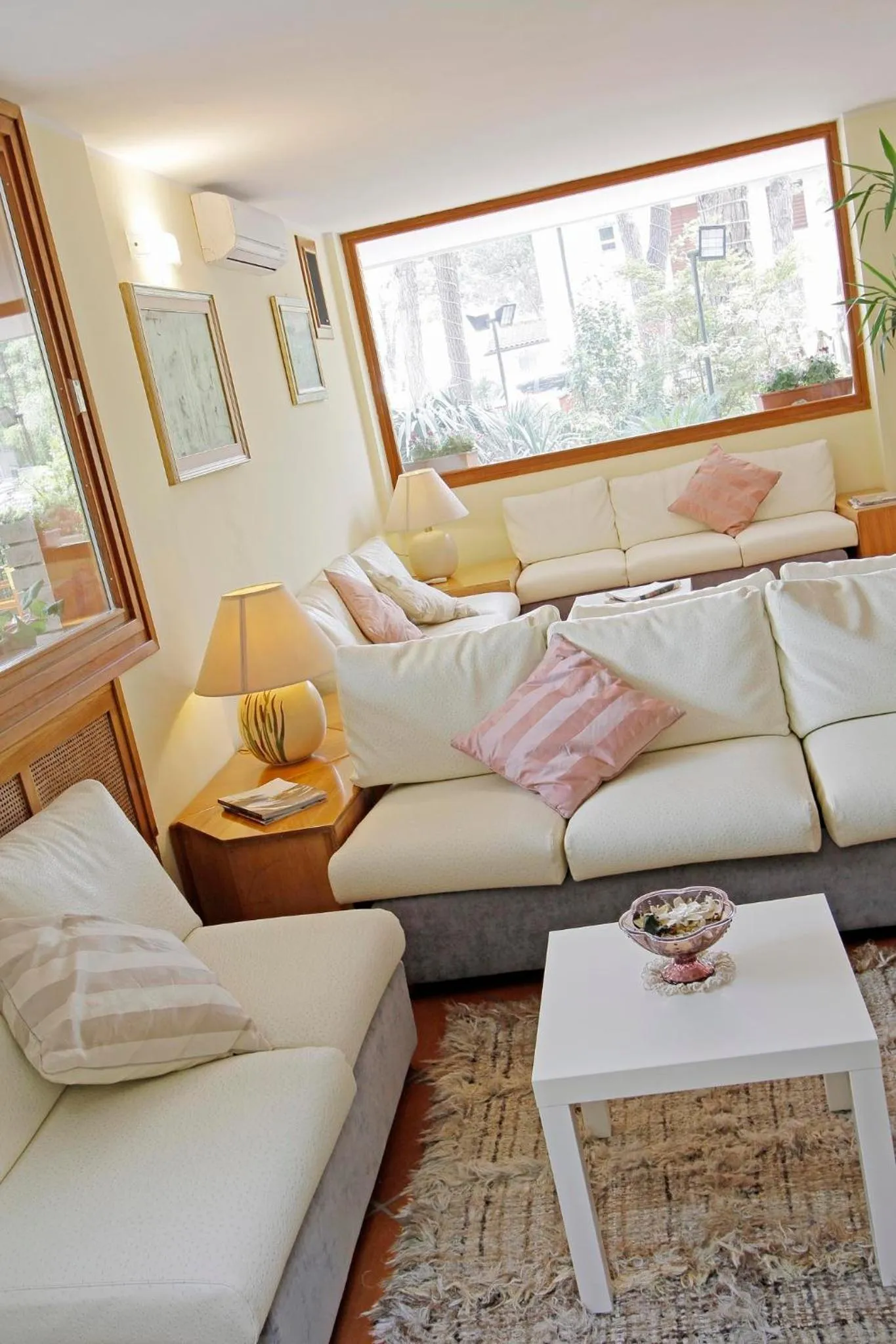 Lobby or reception in Hotel Deborah