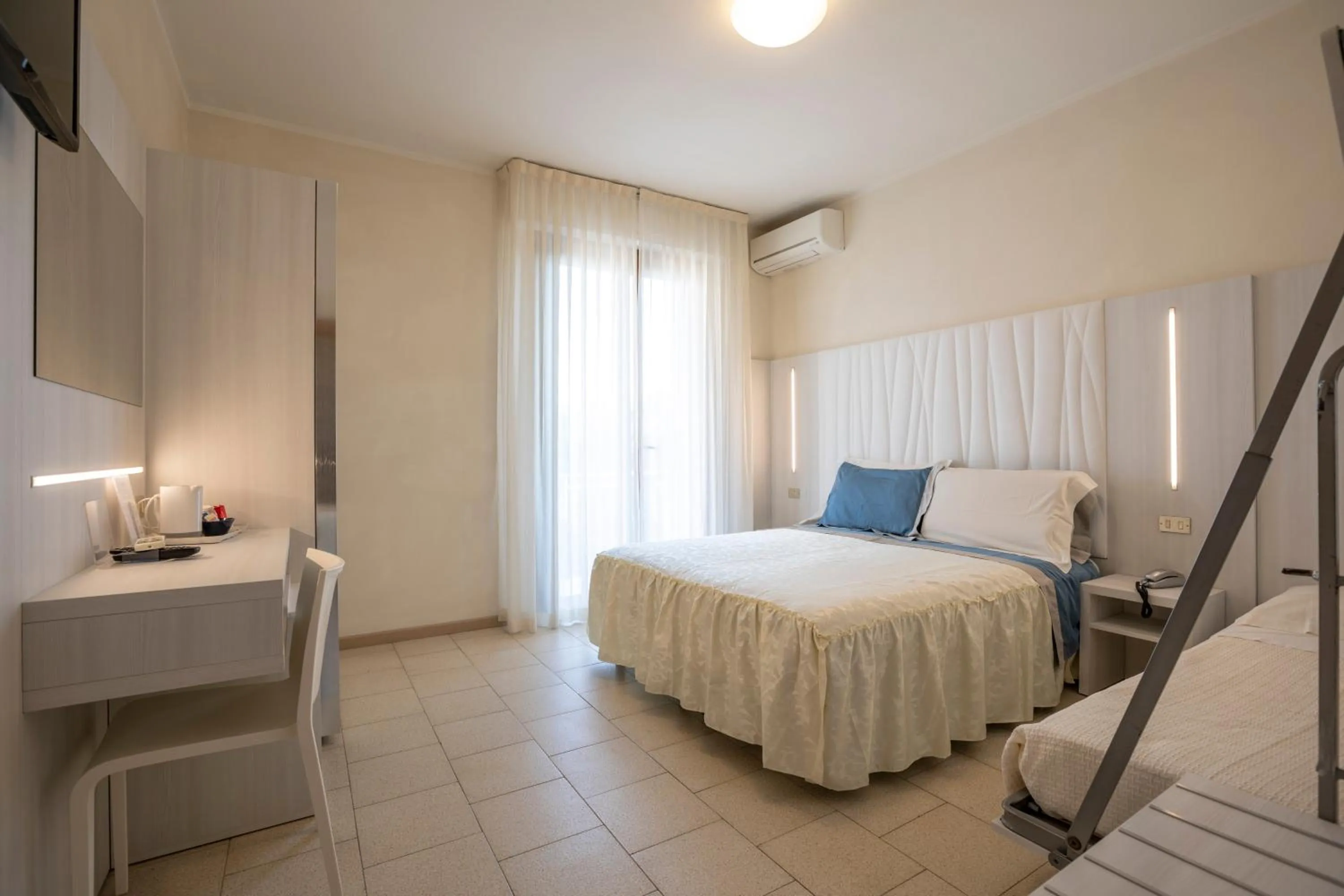 Bedroom, Bed in Hotel Deborah