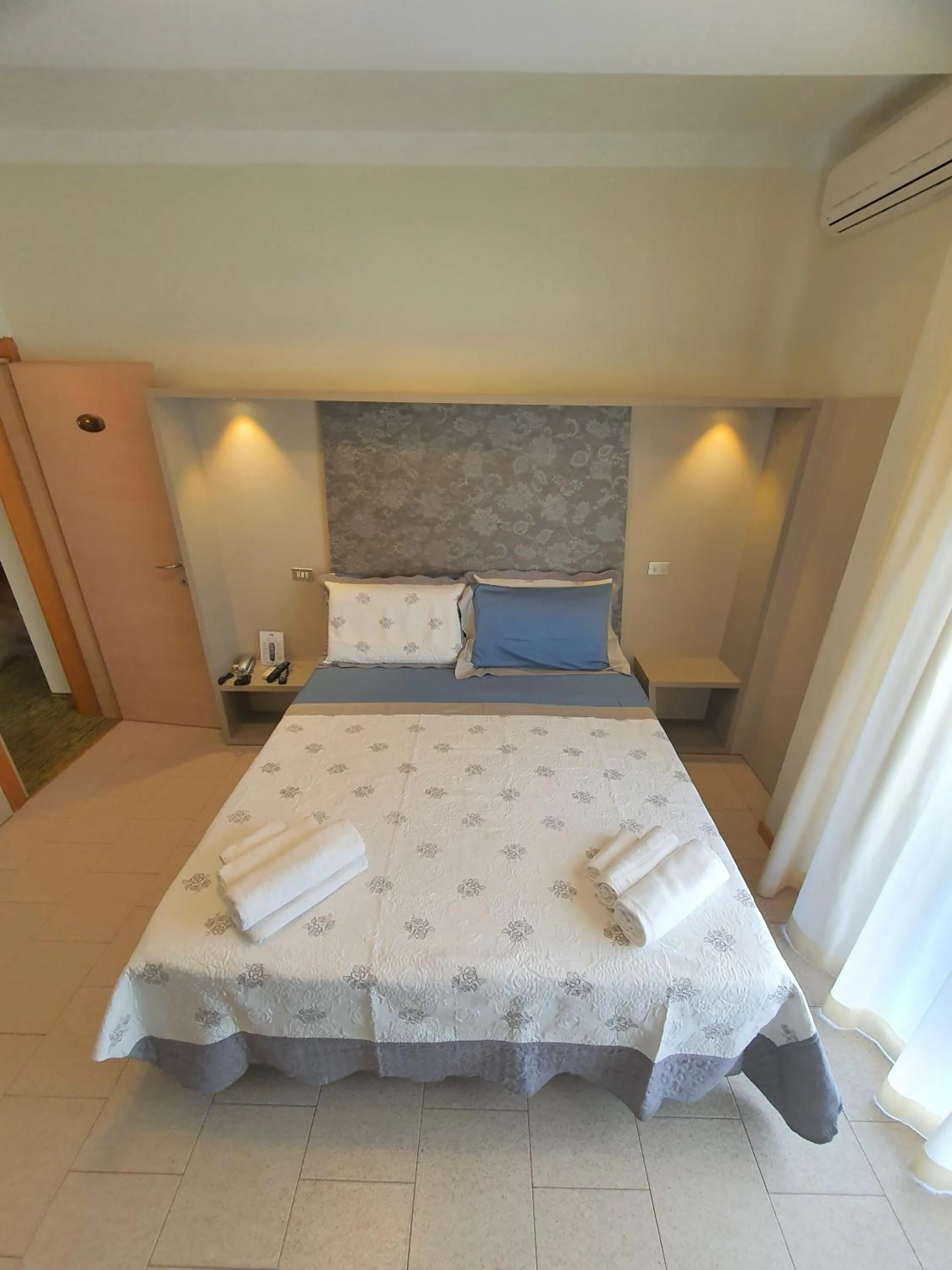 Bedroom, Bed in Hotel Deborah