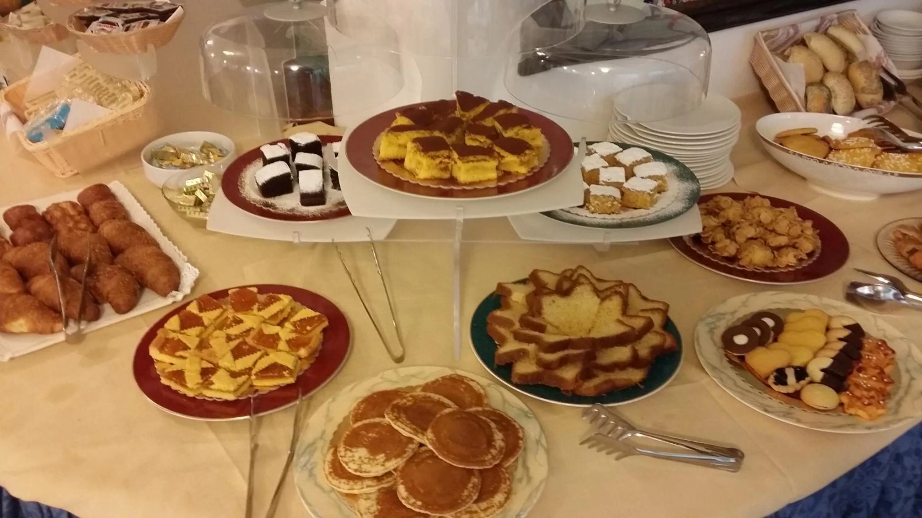 Buffet breakfast in Hotel Deborah