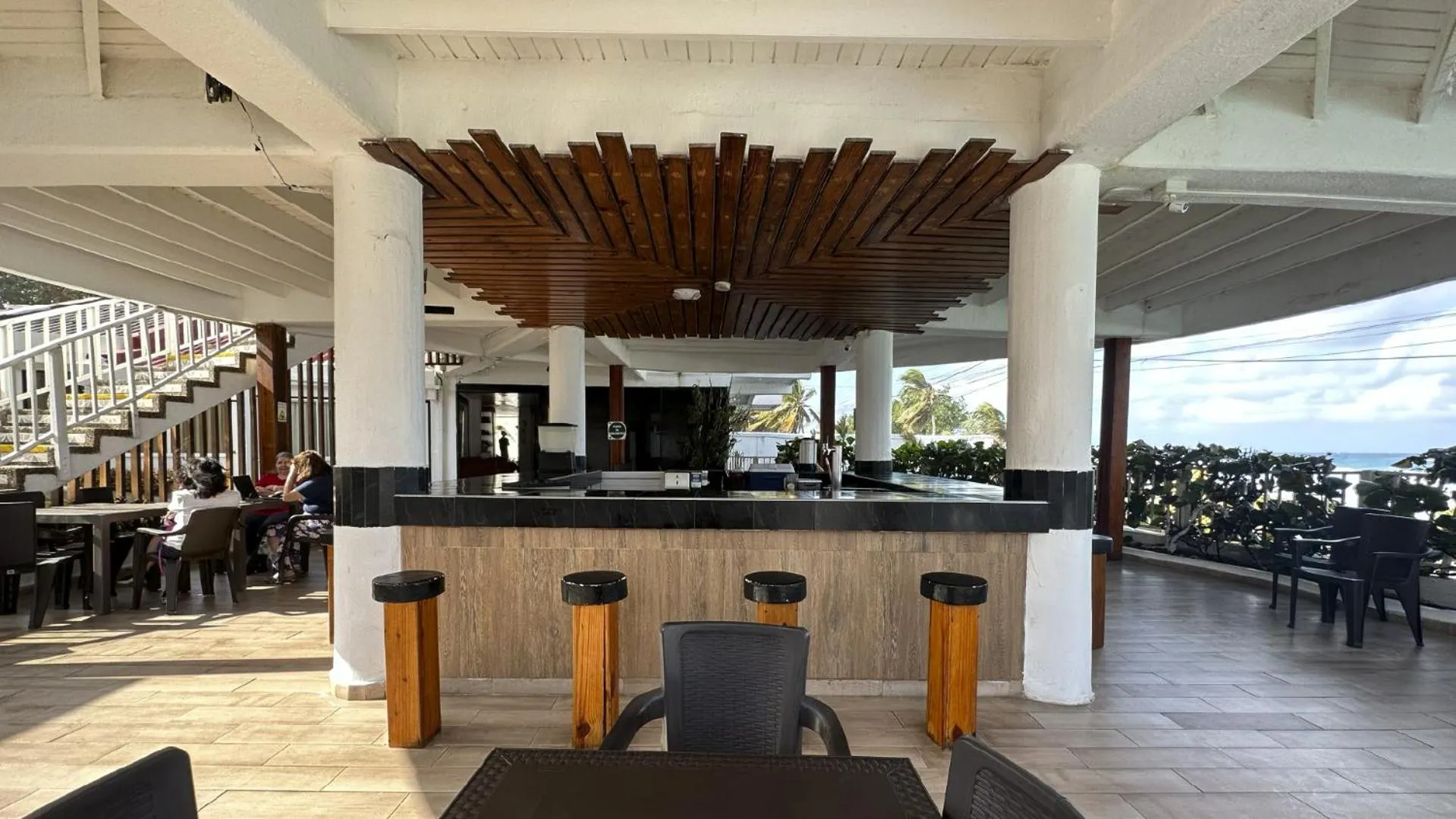 Lounge or bar in Hotel Blue Reef by On vacation