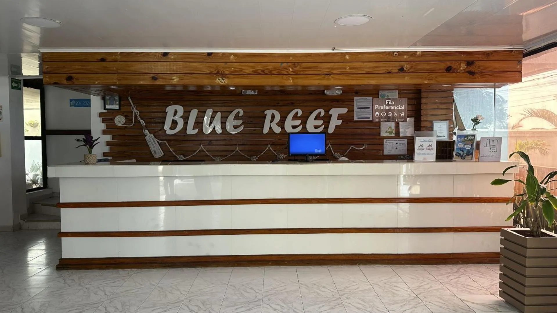 Lobby or reception in Hotel Blue Reef by On vacation