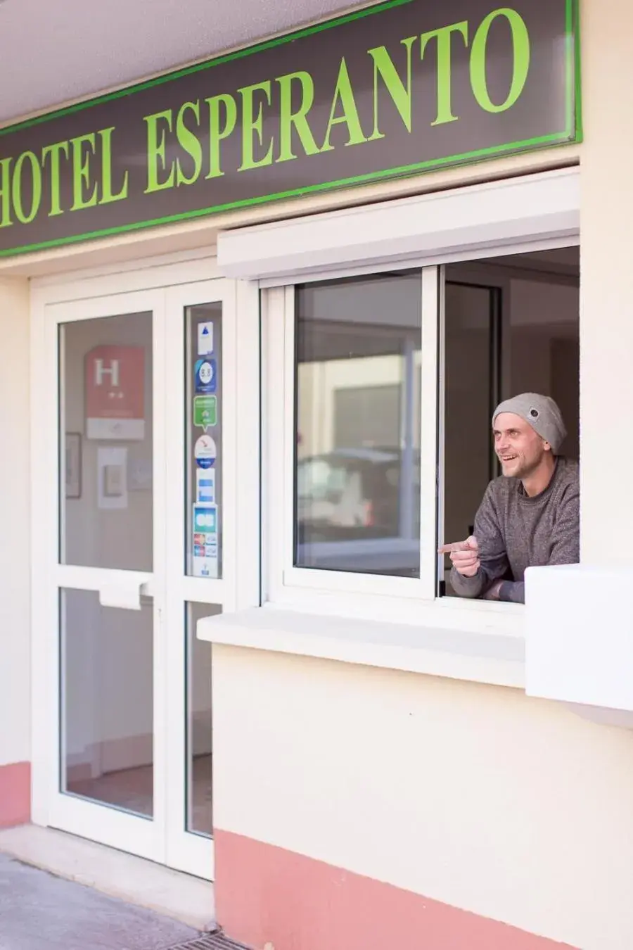 Facade/entrance in Esperanto Facade/entrance in Esperanto