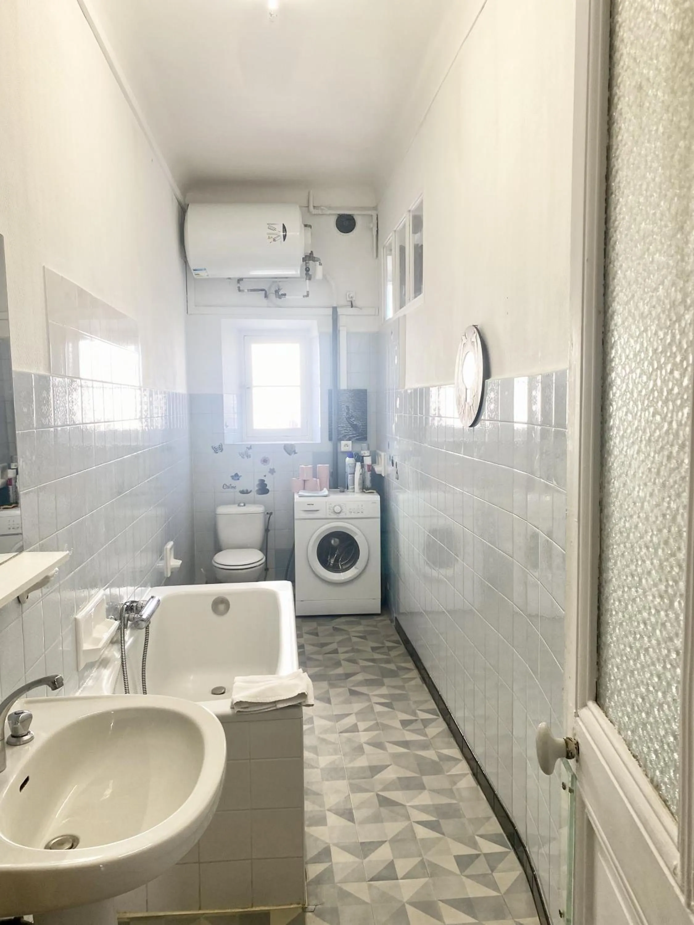 Bathroom in Esperanto