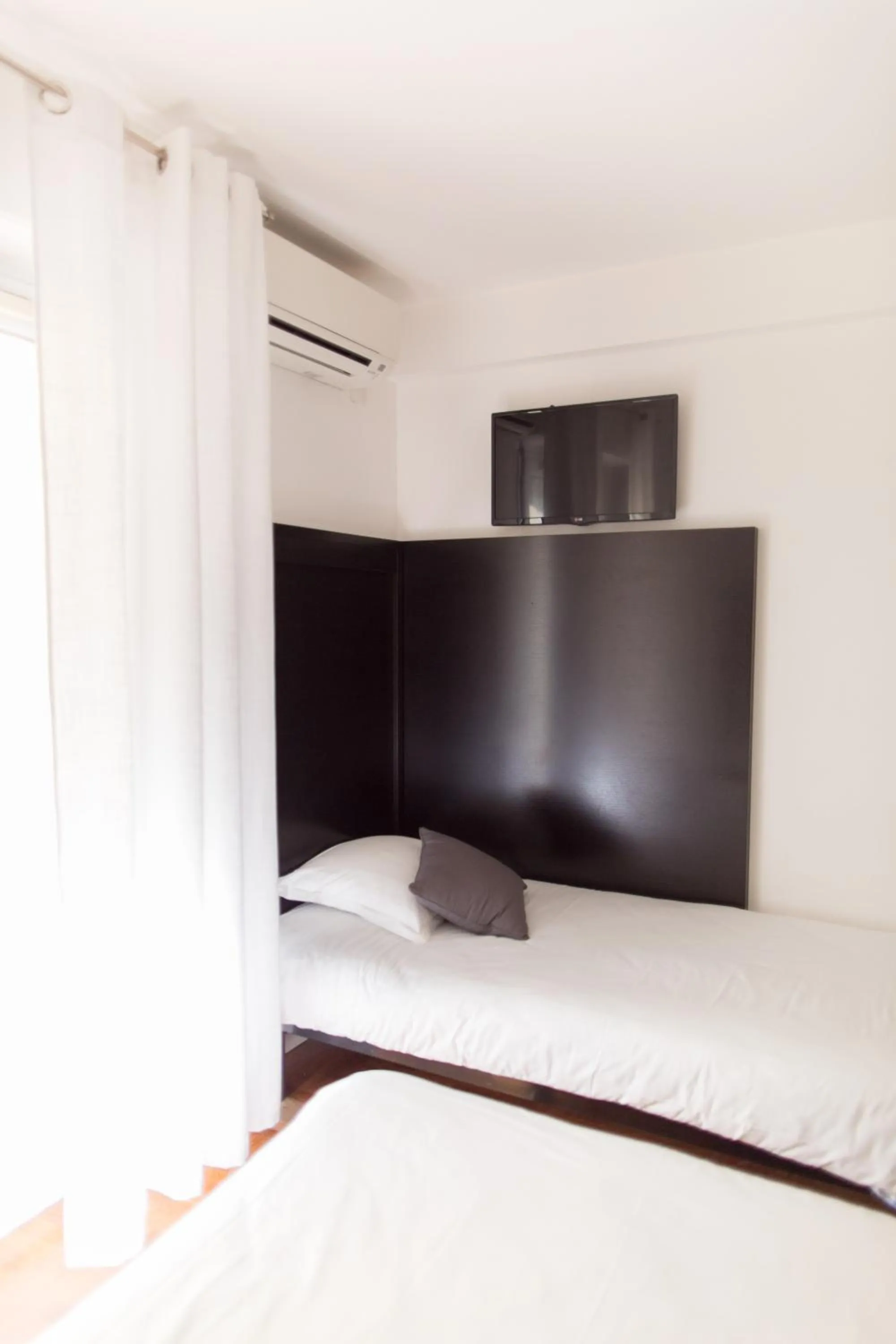 Decorative detail, Bed in Esperanto