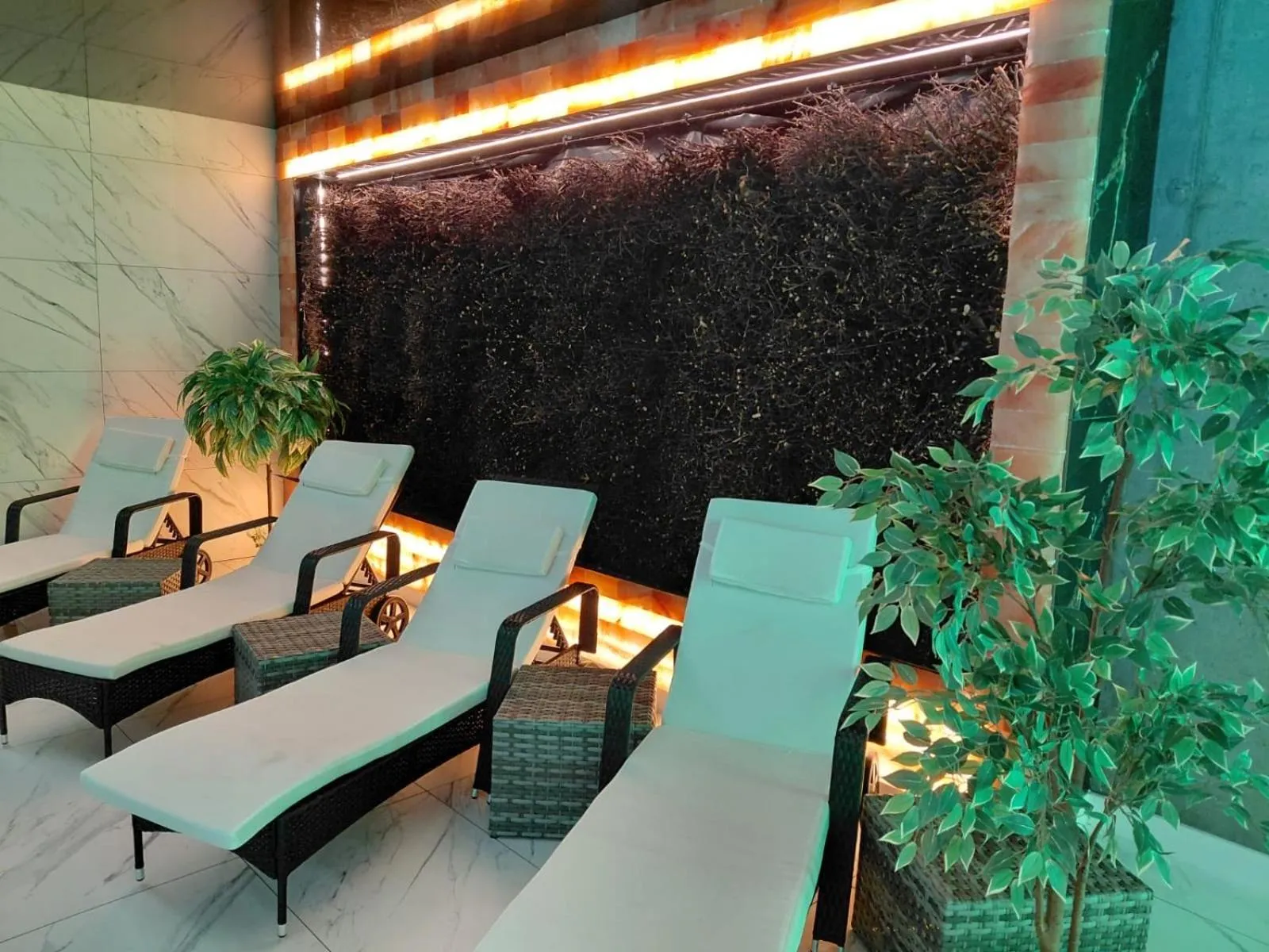 Apartamenty Katowice by Lantier - Swimming Pool Zone