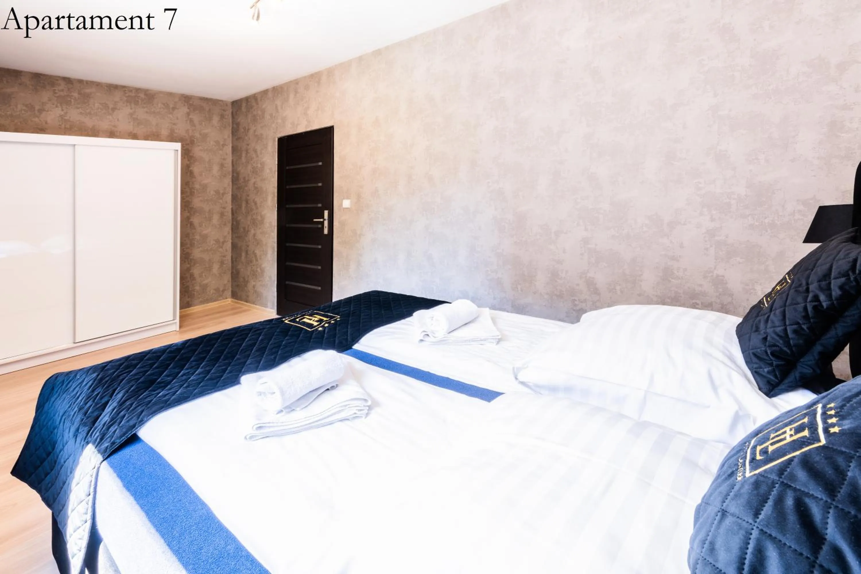 Bed in Apartamenty Katowice by Lantier - Swimming Pool Zone