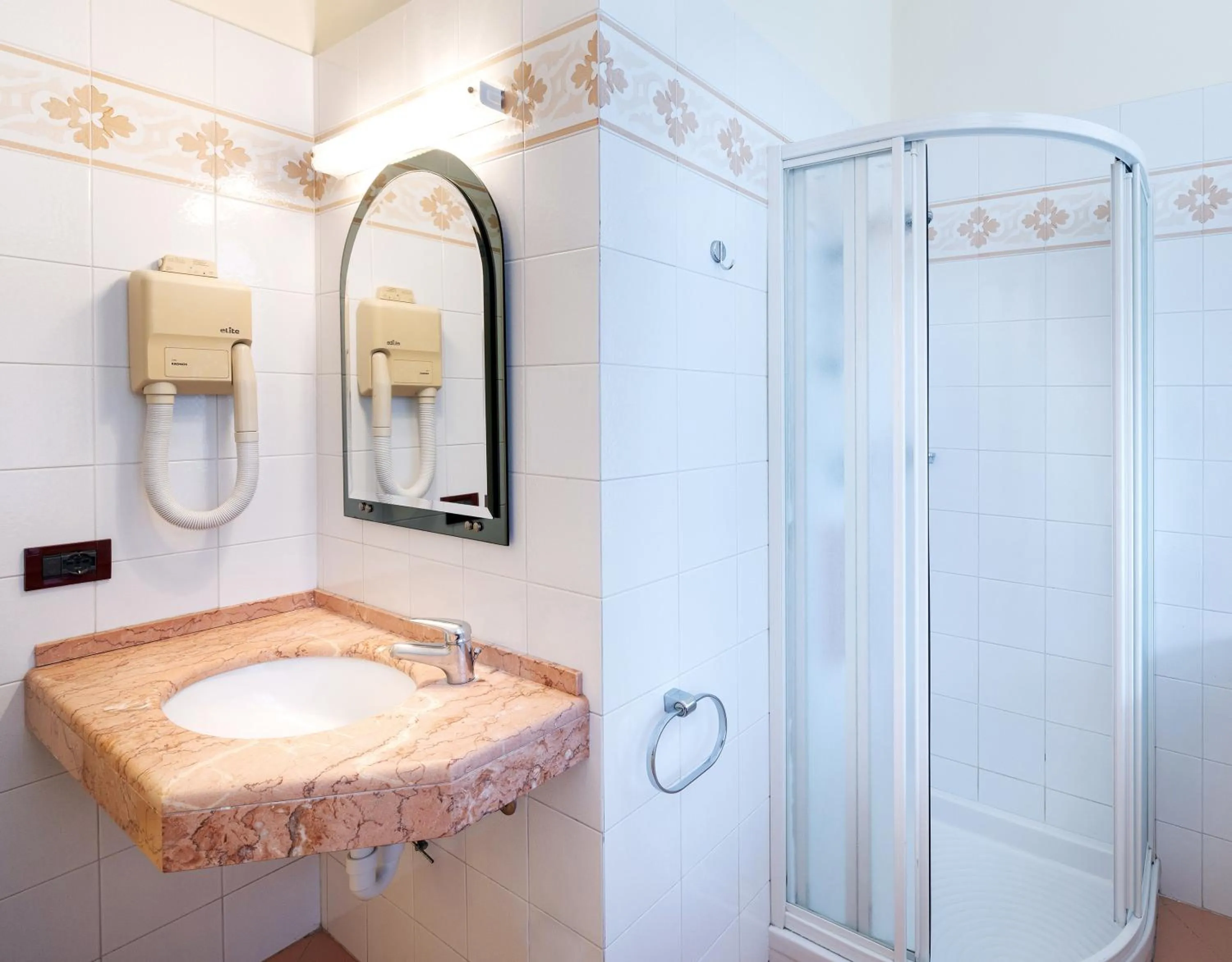 Shower in Hotel Fenice Gluten Free