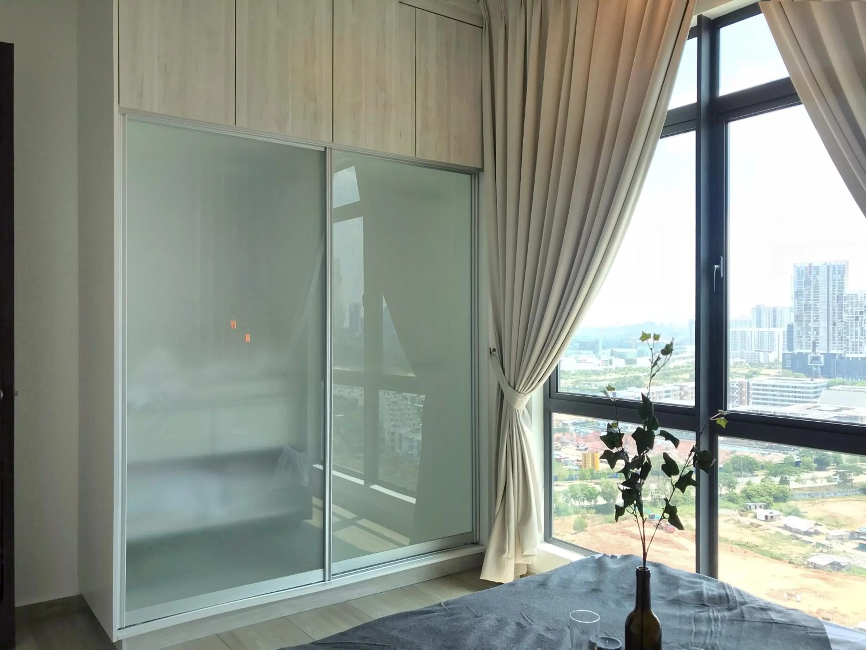 Bed in Kenwingston Square Garden By IdealHub