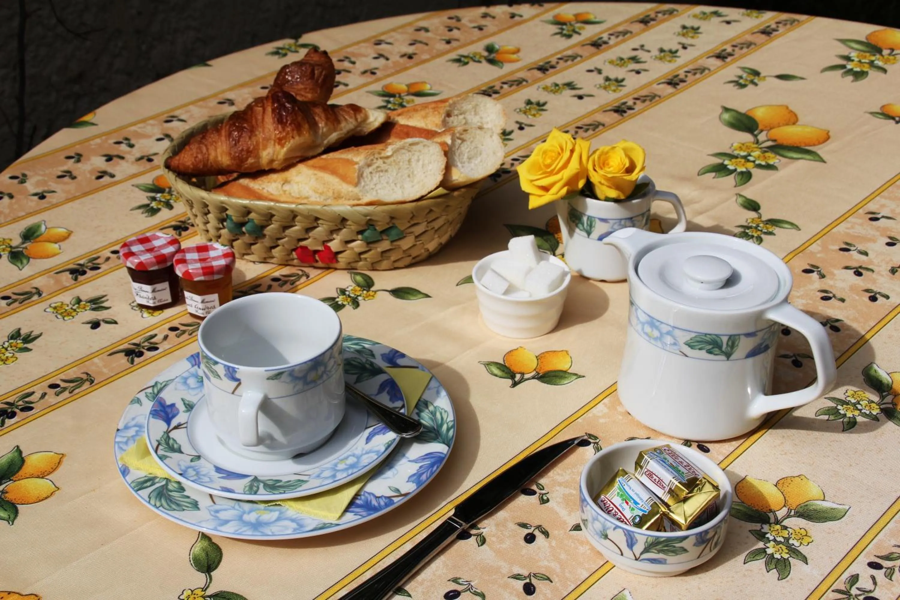 Food and drinks in Hôtel Cap Soleil