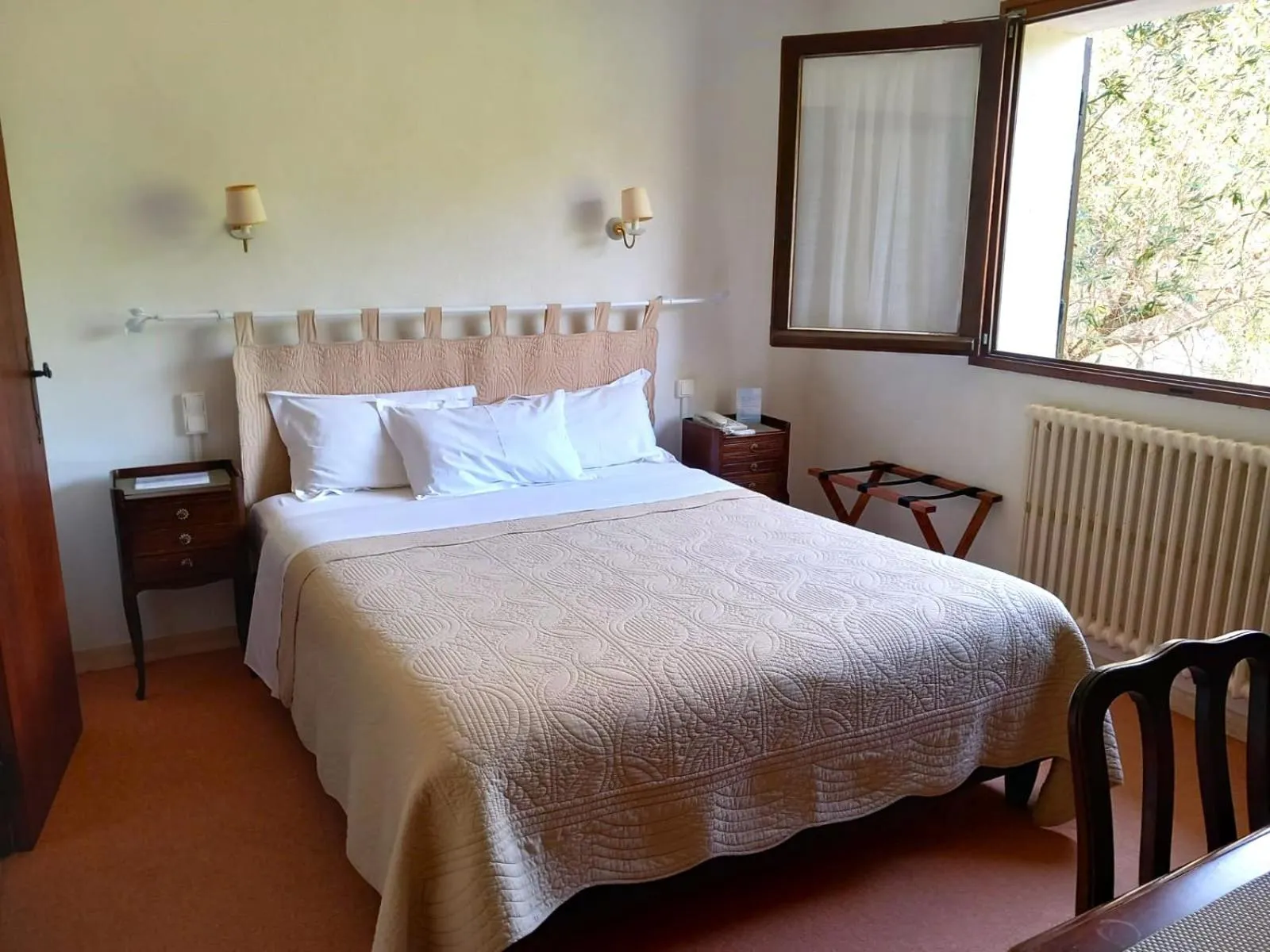 Bed in Hôtel Cap Soleil