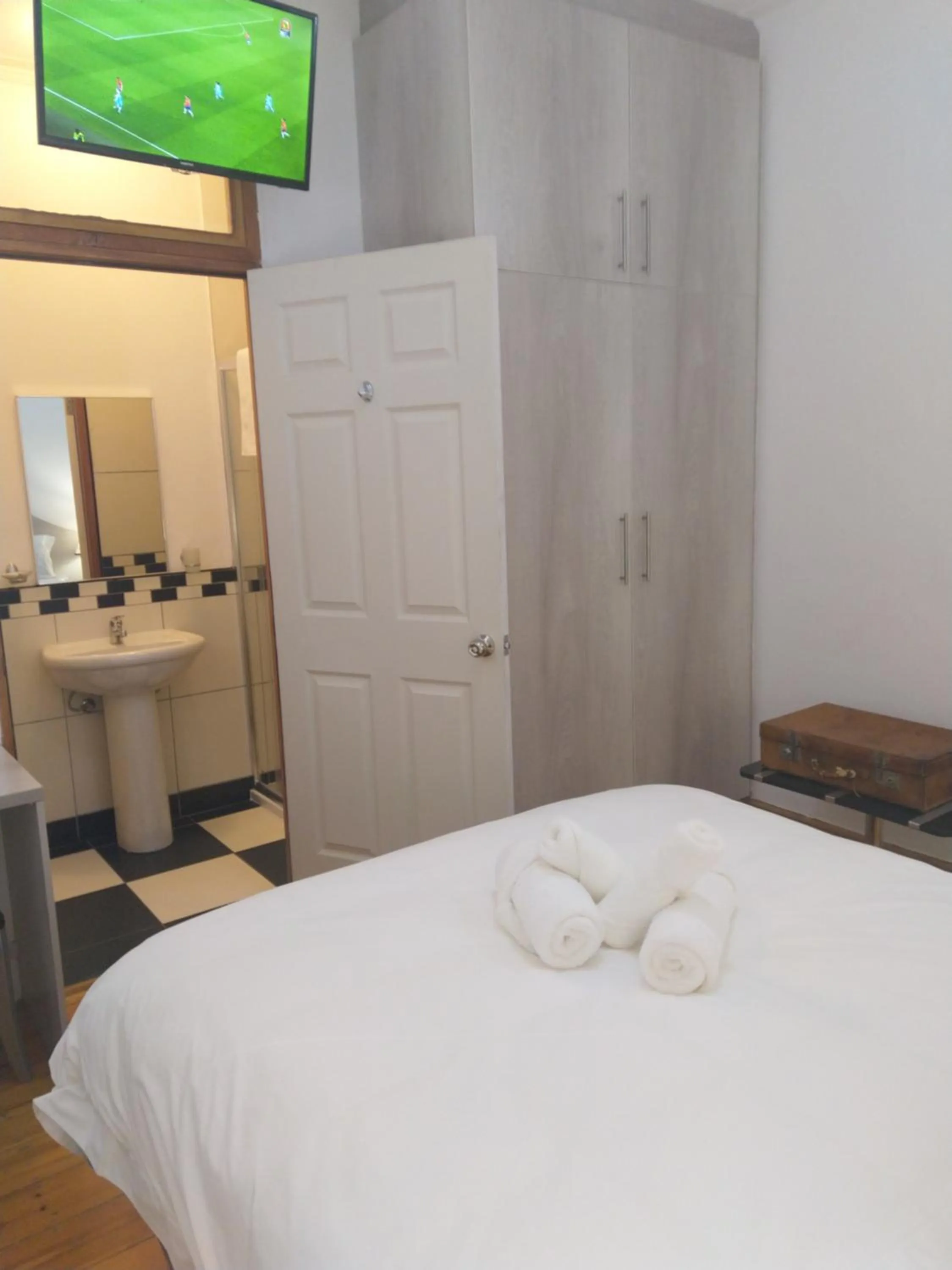 Bed in Savoy Hotel Beaufort-West