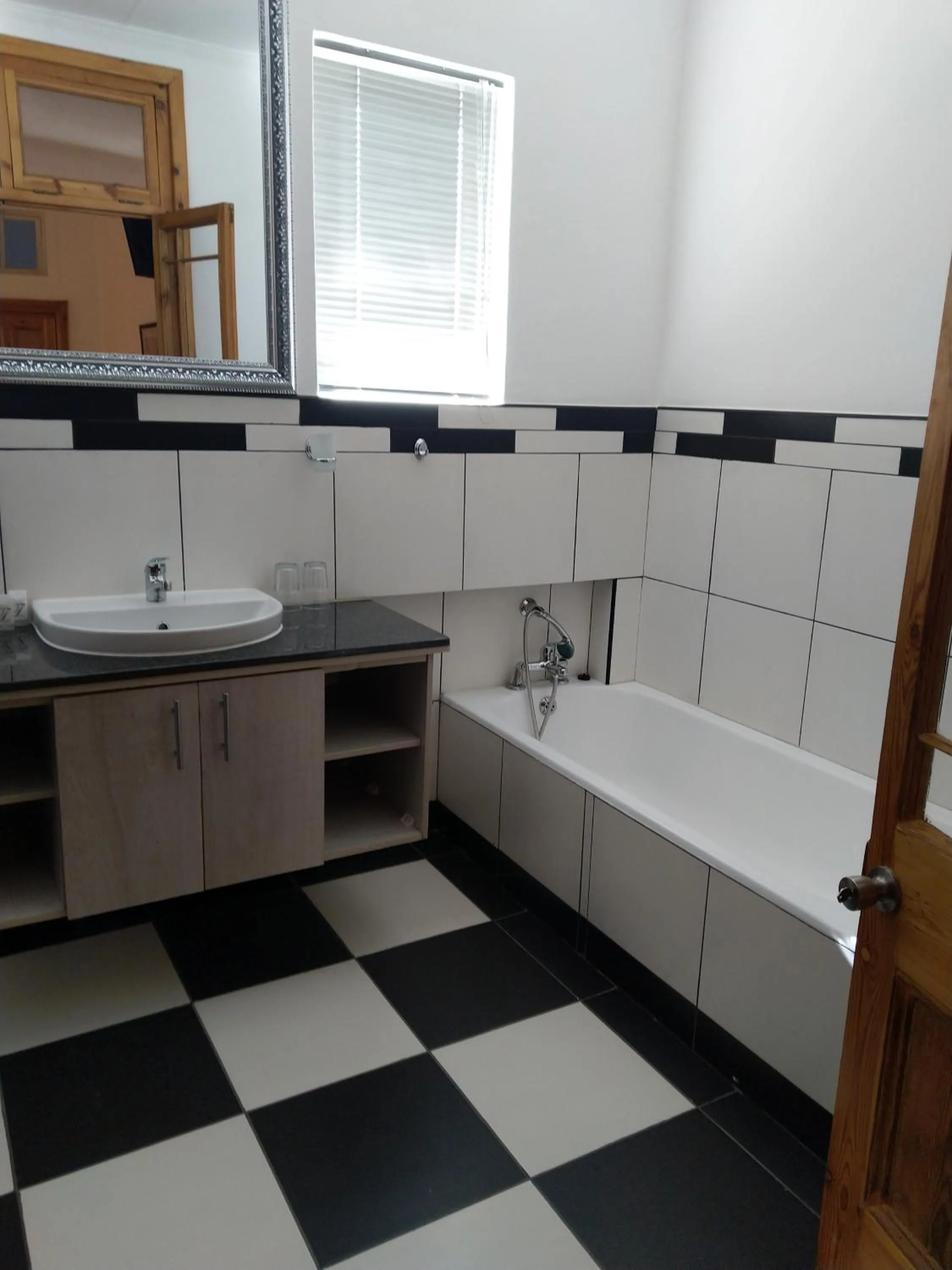 Hot Tub in Savoy Hotel Beaufort-West