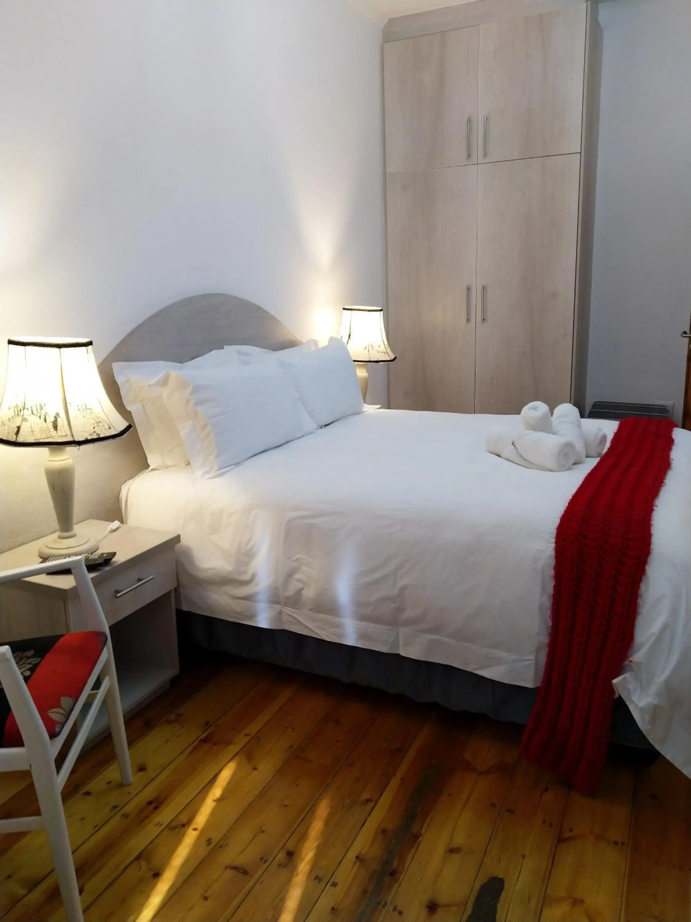 Bed in Savoy Hotel Beaufort-West Bed in Savoy Hotel Beaufort-West