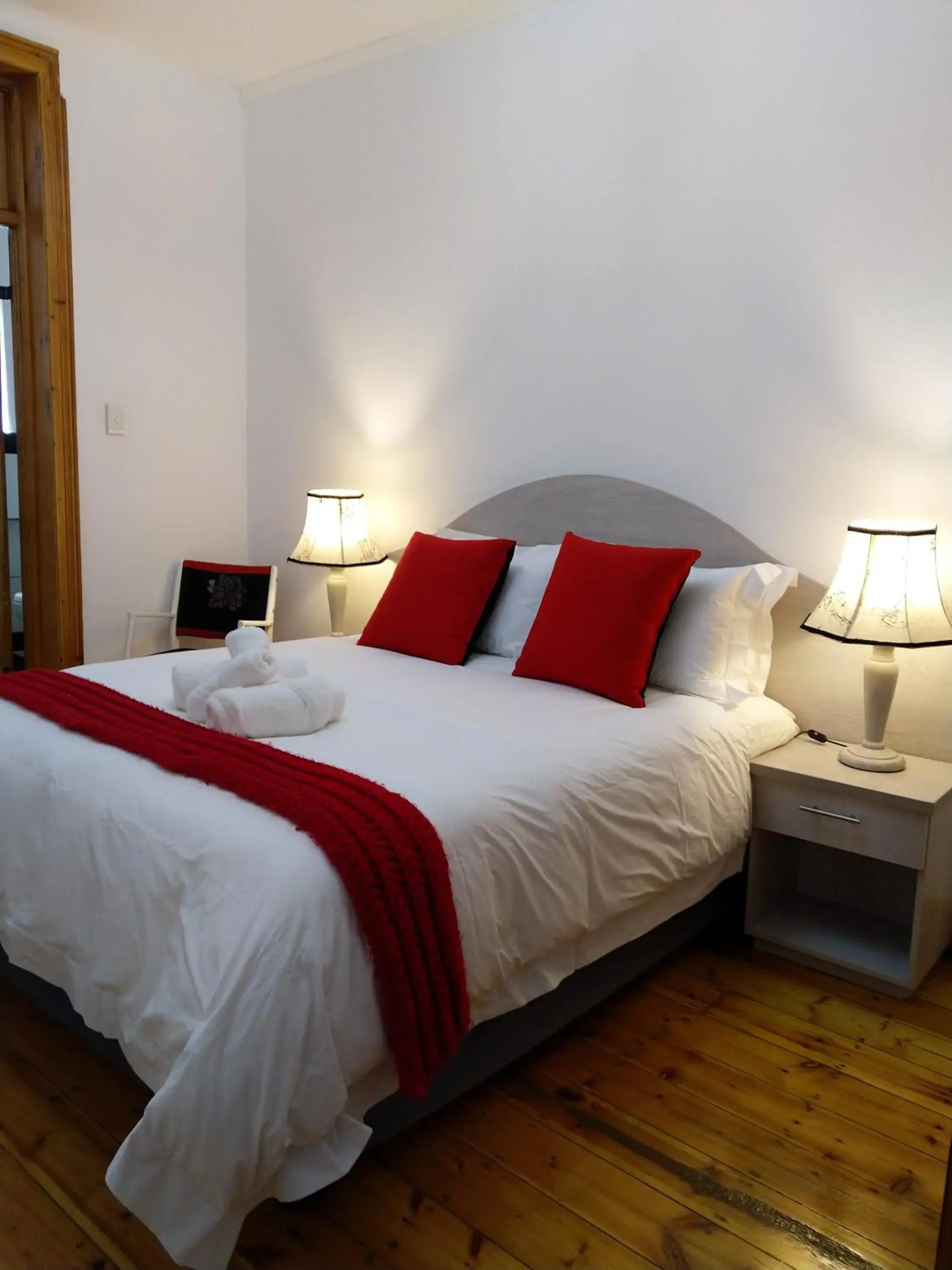 Bed in Savoy Hotel Beaufort-West Bed in Savoy Hotel Beaufort-West