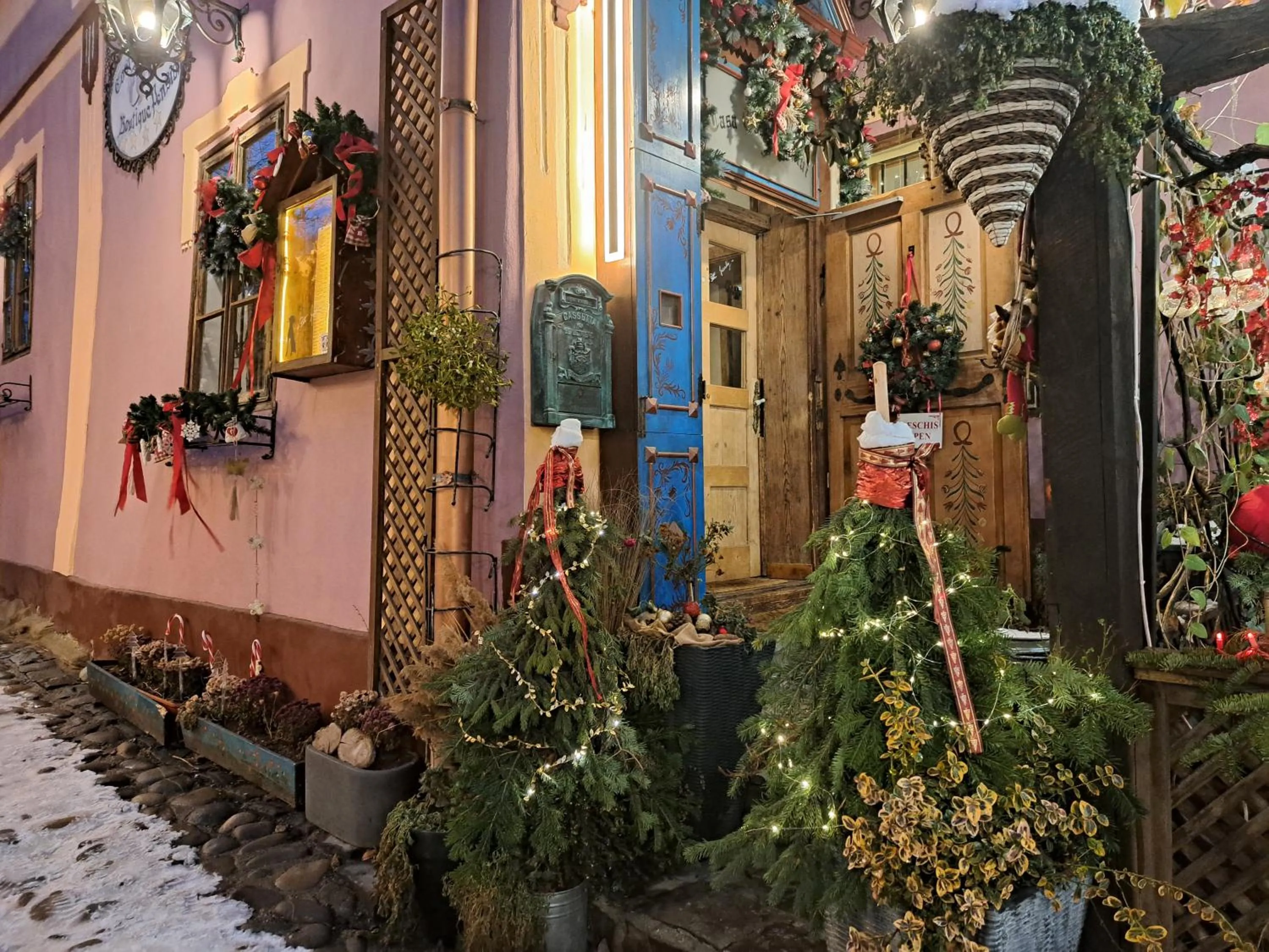 Casa Cositorarului Boutique Pension