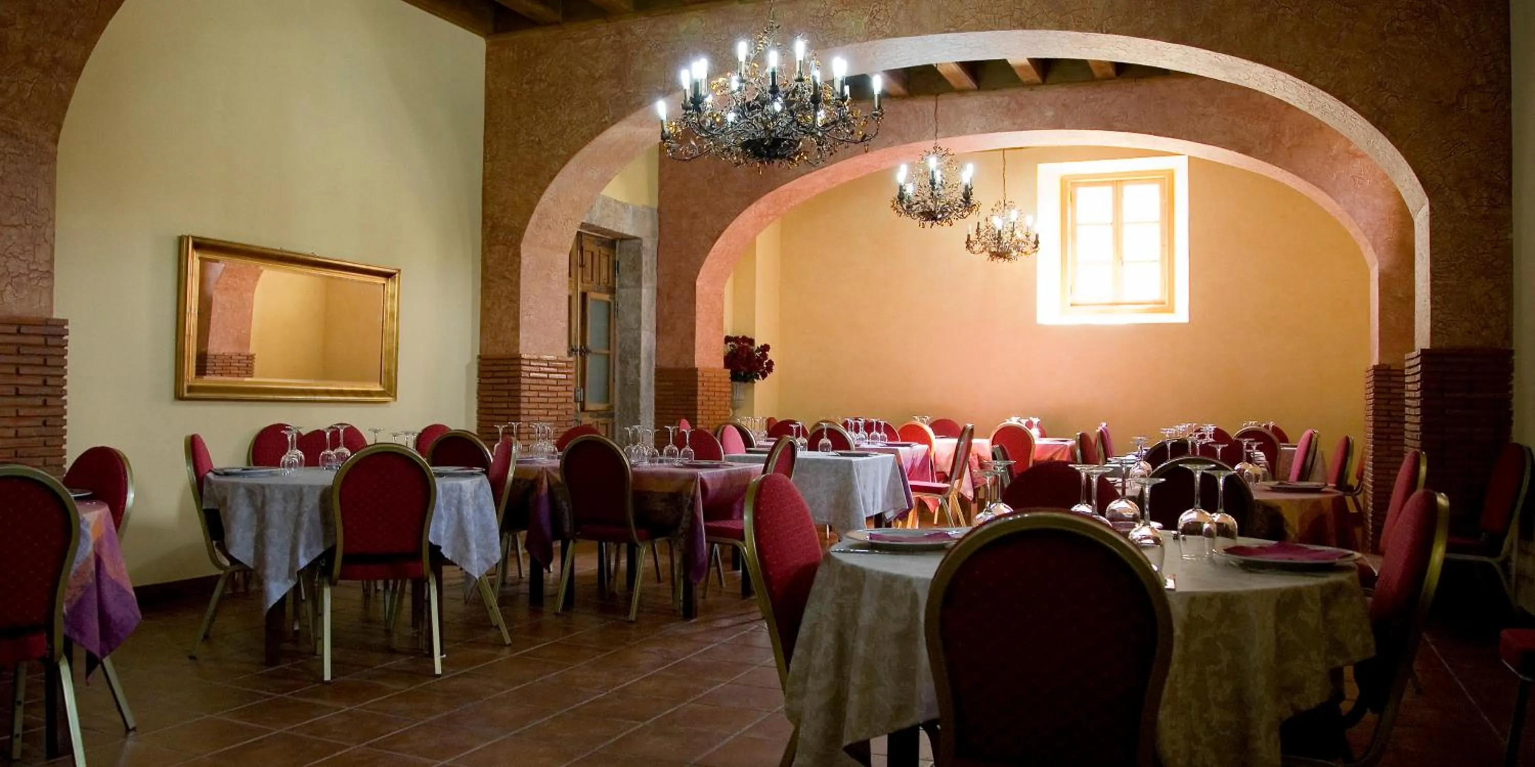 Restaurant/places to eat in Hotel San Antón Abad