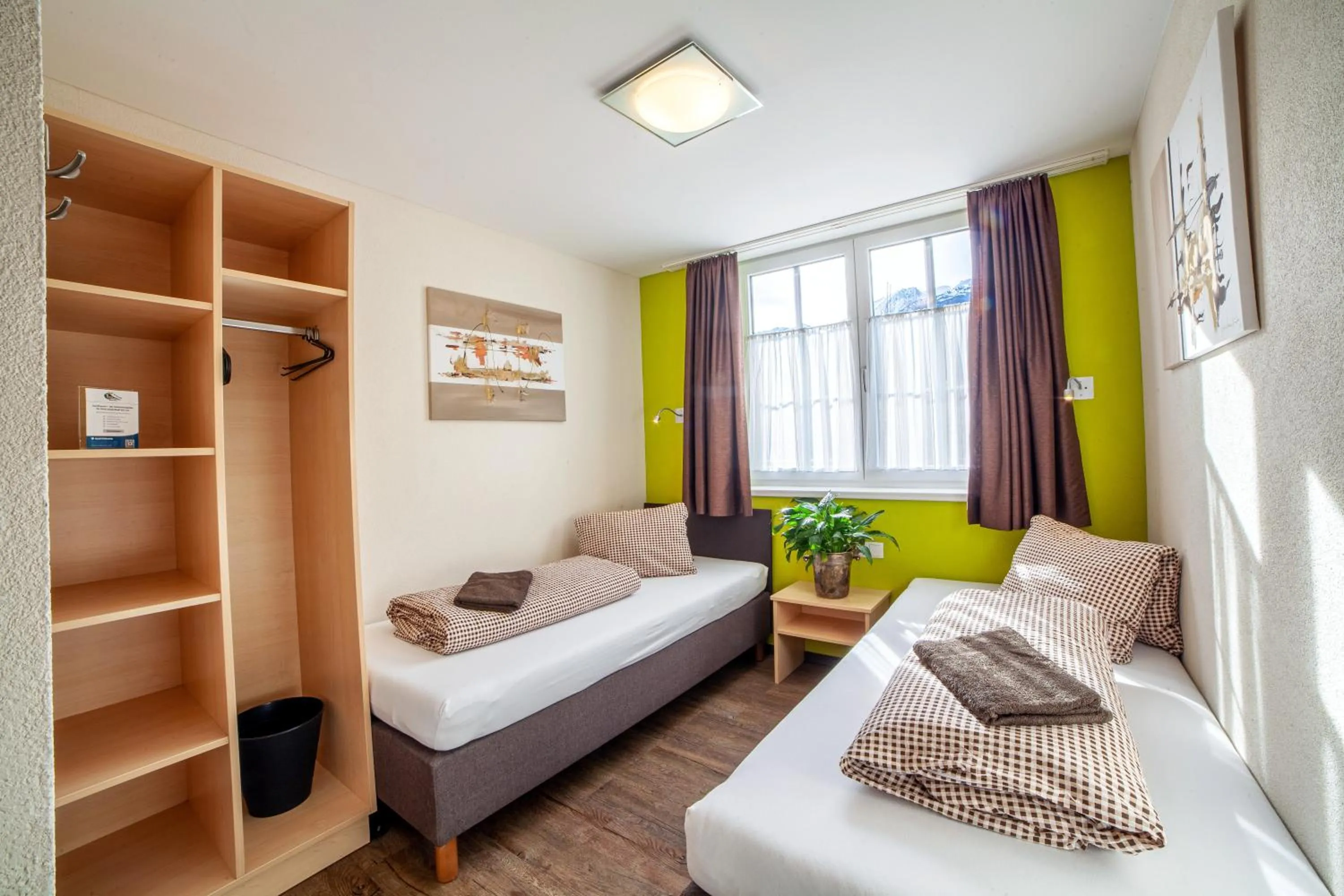 Rutsche Hostel