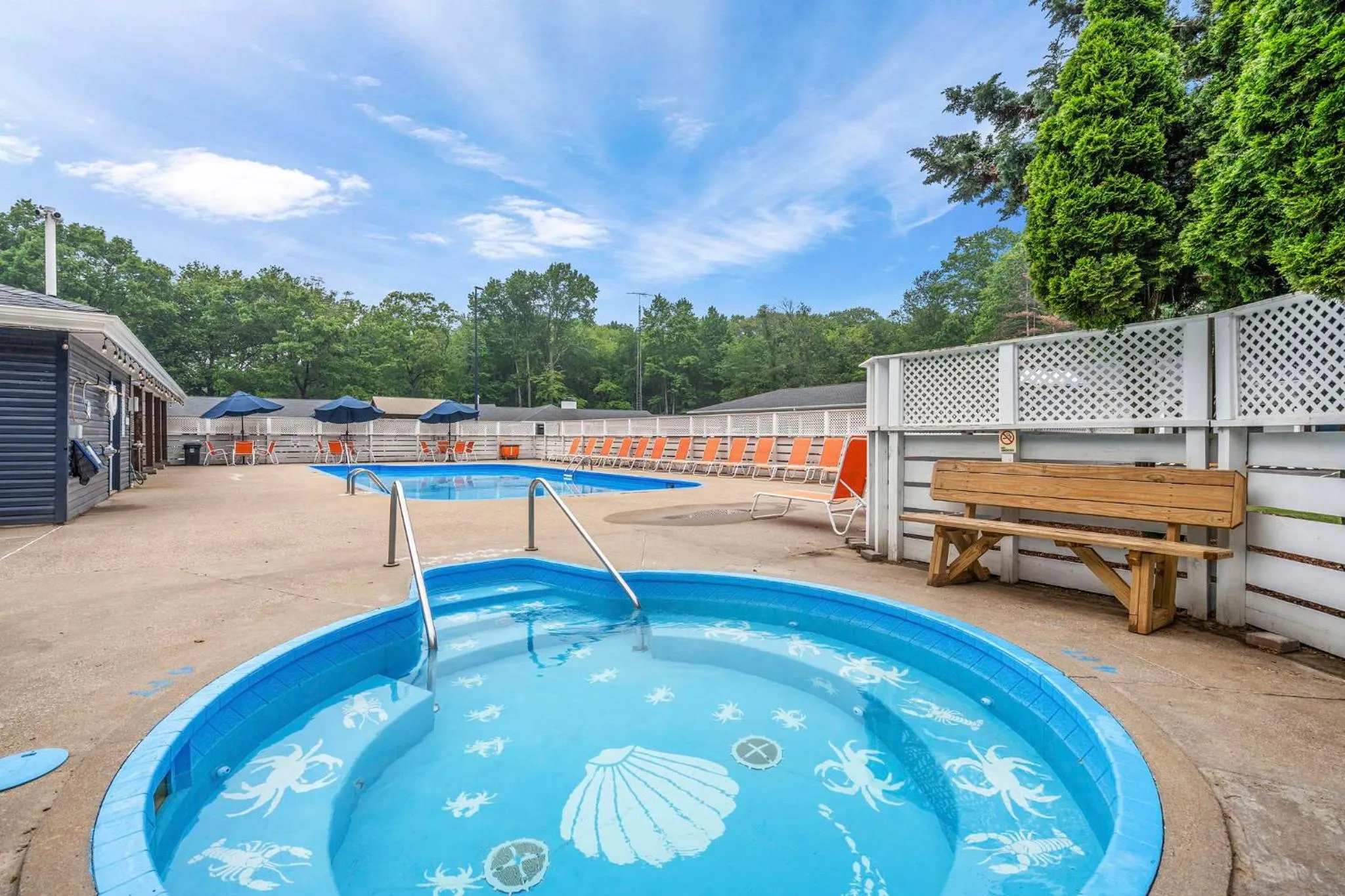 Swimming pool in Starlite Resort