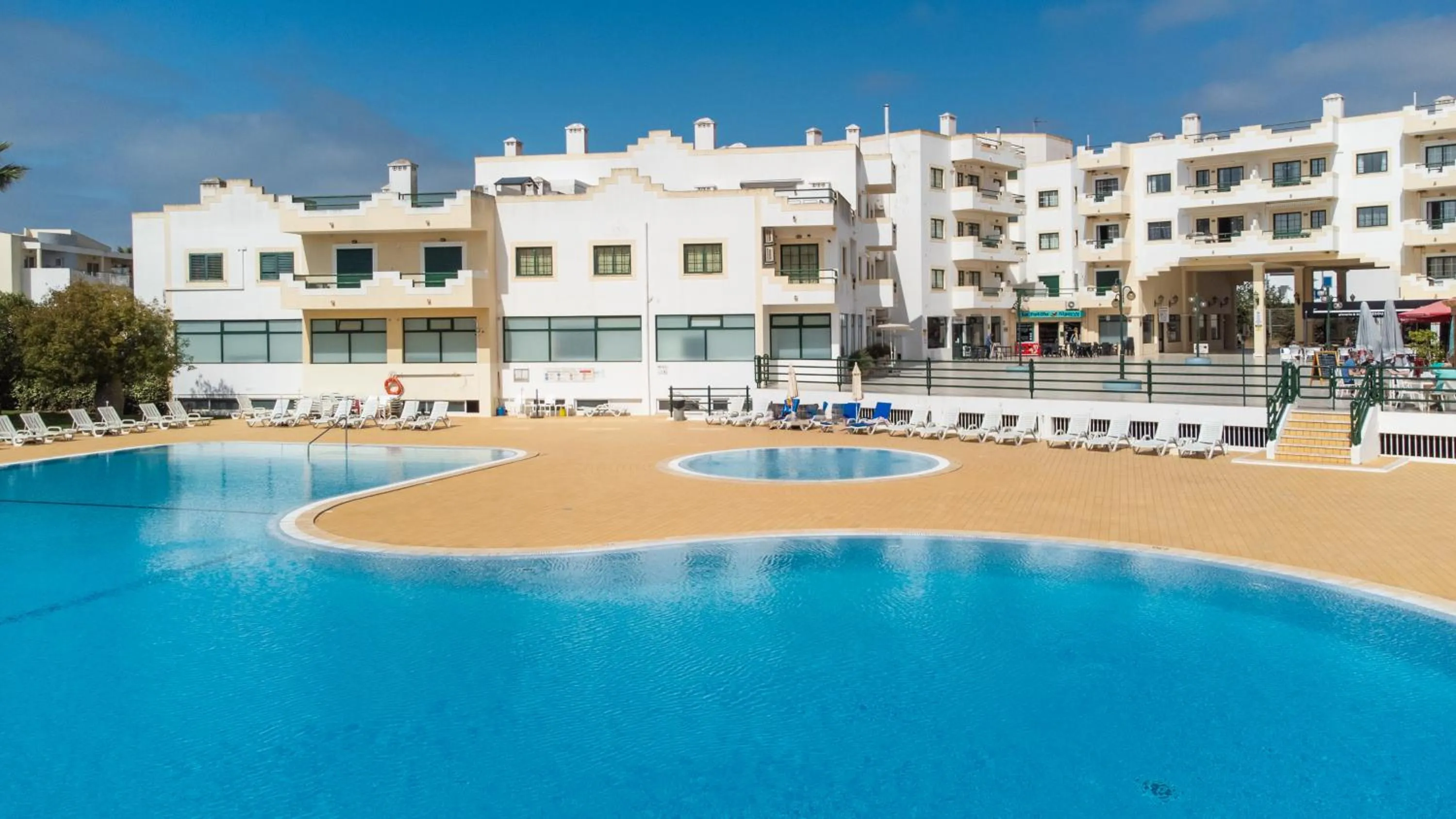 Swimming pool in Dunas do Alvor - Torralvor