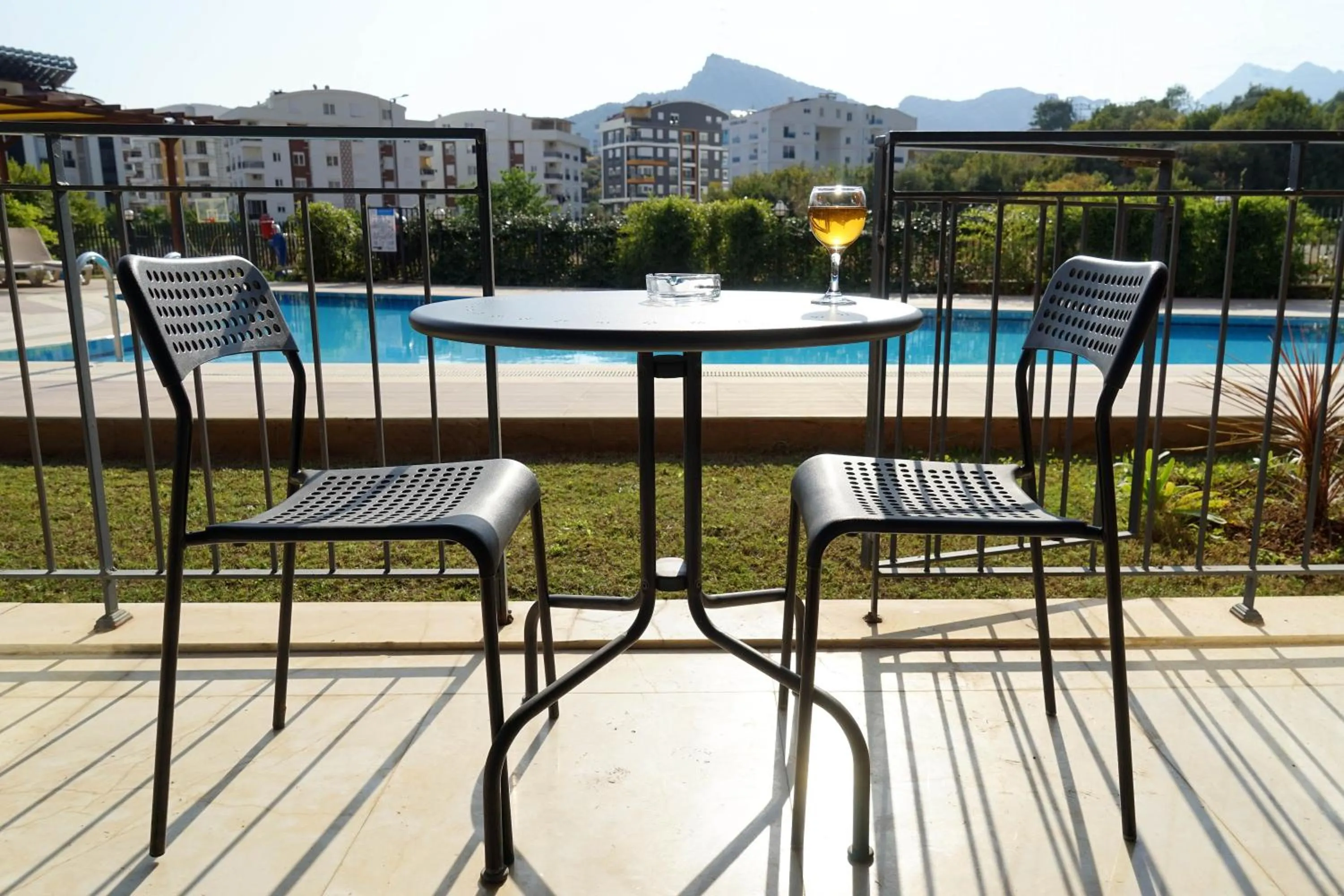 Balcony/Terrace in MENE SUITES