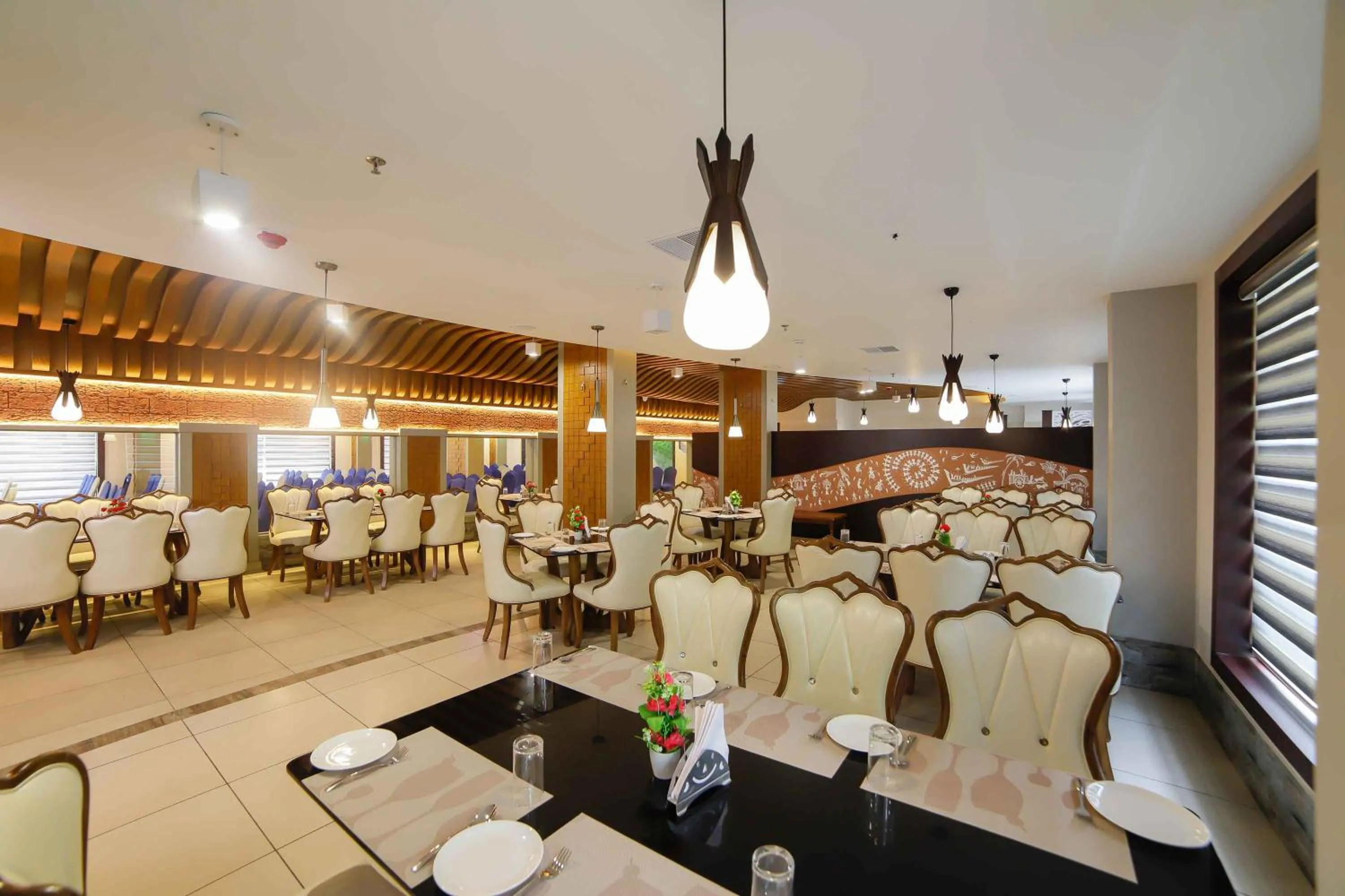 Restaurant/places to eat in Bhavanam Regency Guruvayoor