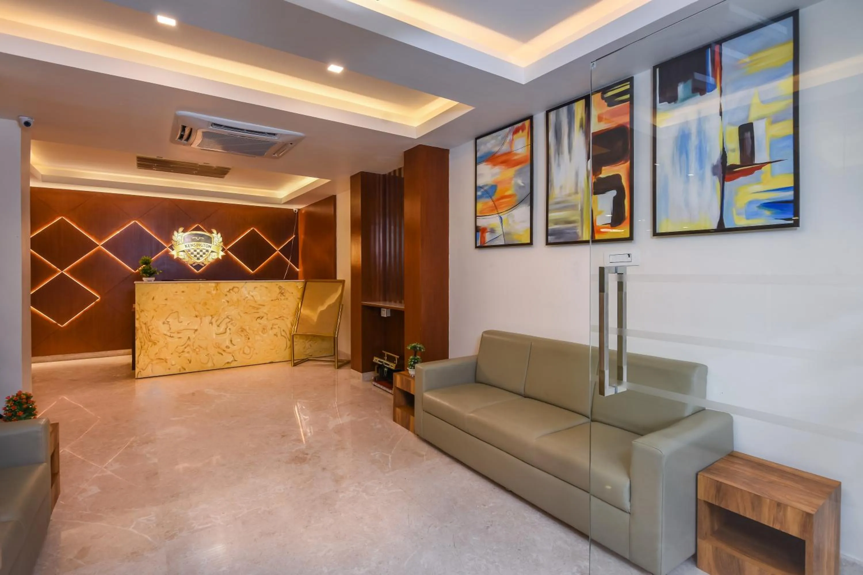 Lobby or reception in Kensington Suites