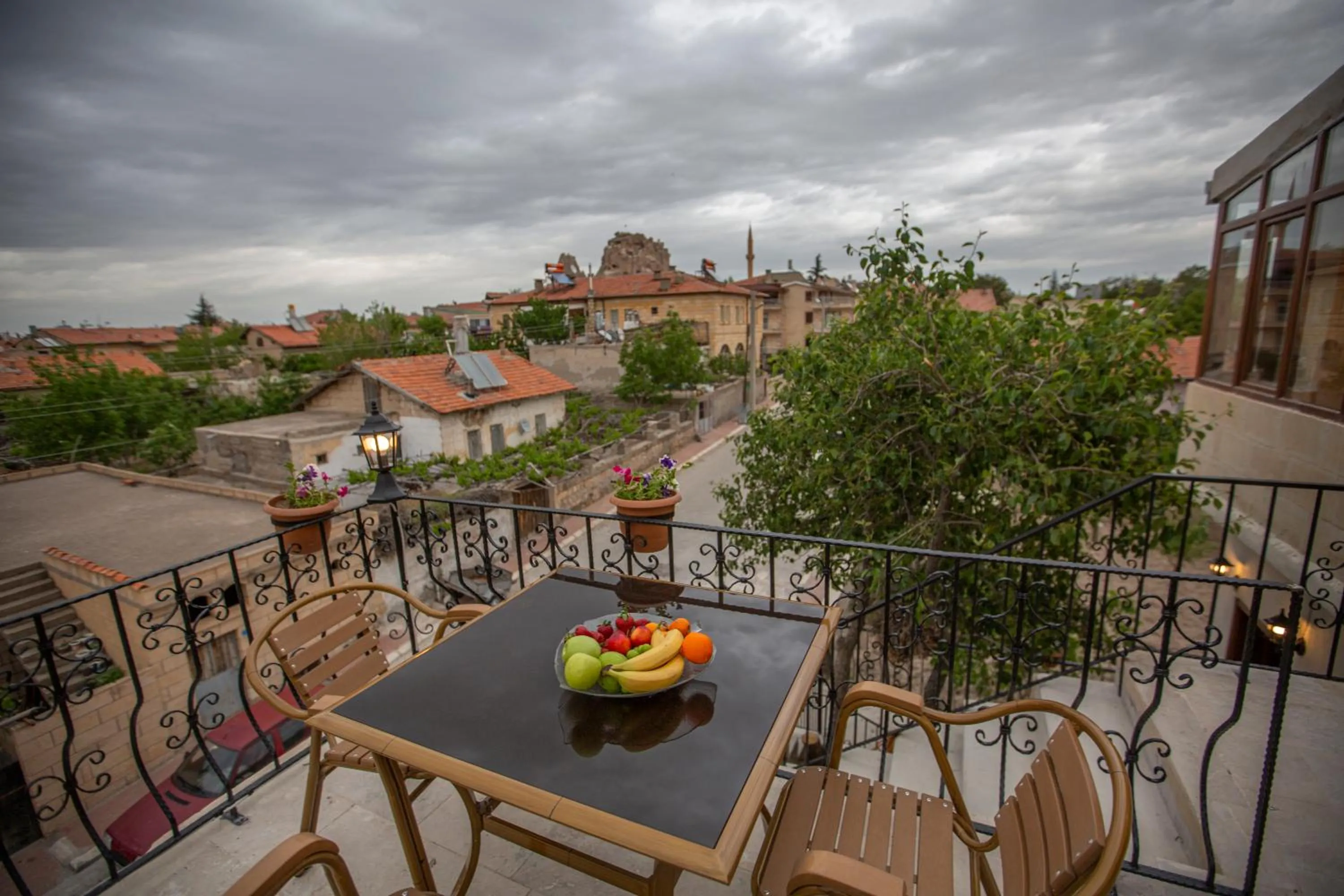 Nearby landmark in Capiedra Hotel