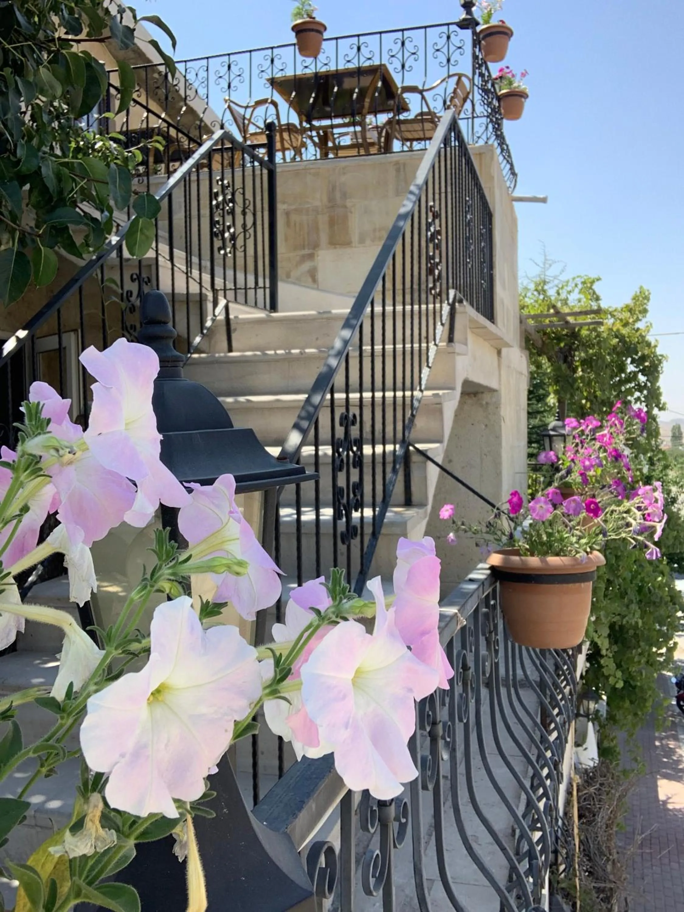 Decorative detail in Capiedra Hotel