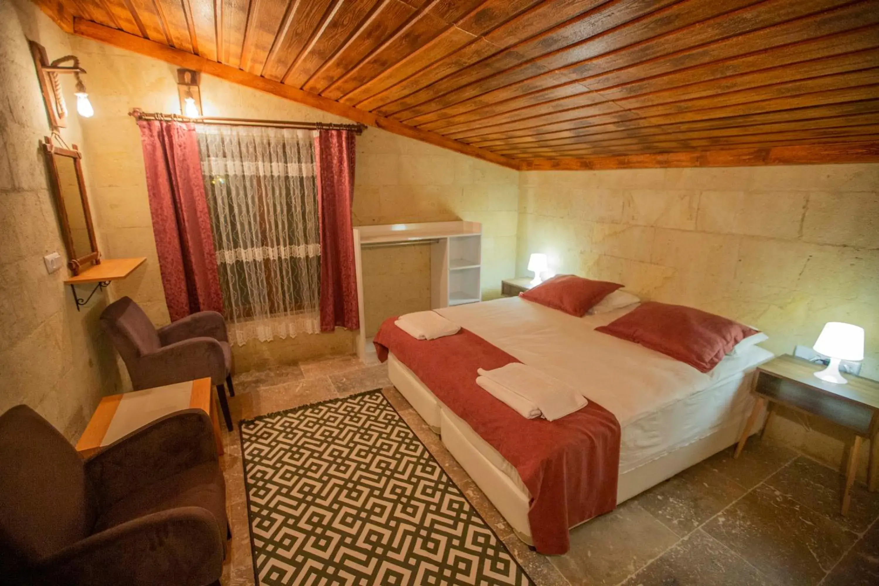 Shower, Bed in Capiedra Hotel Shower, Bed in Capiedra Hotel