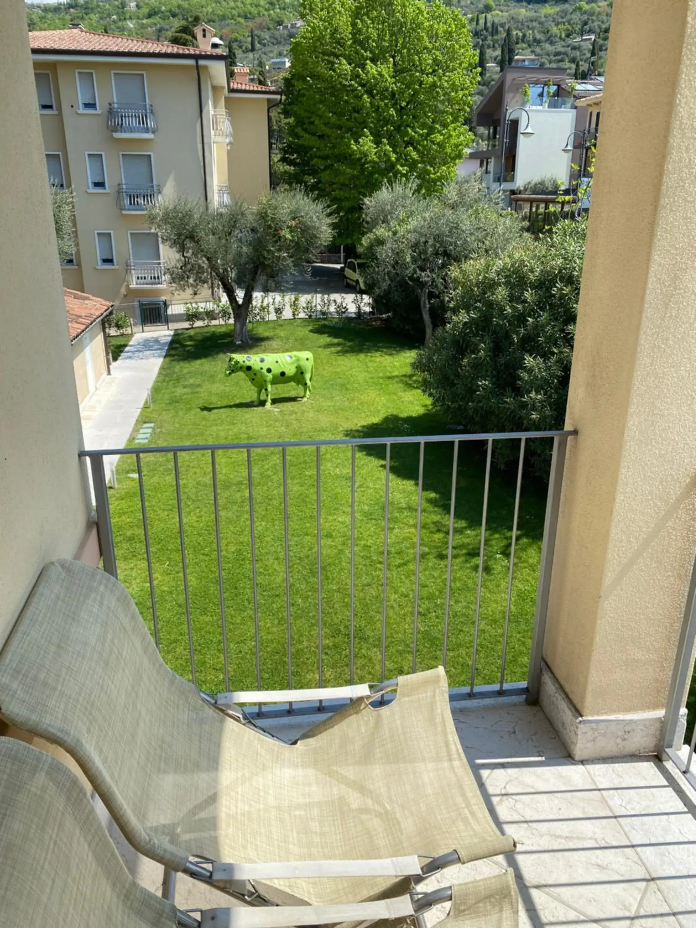 Garden view in Hotel Baia dei Pini