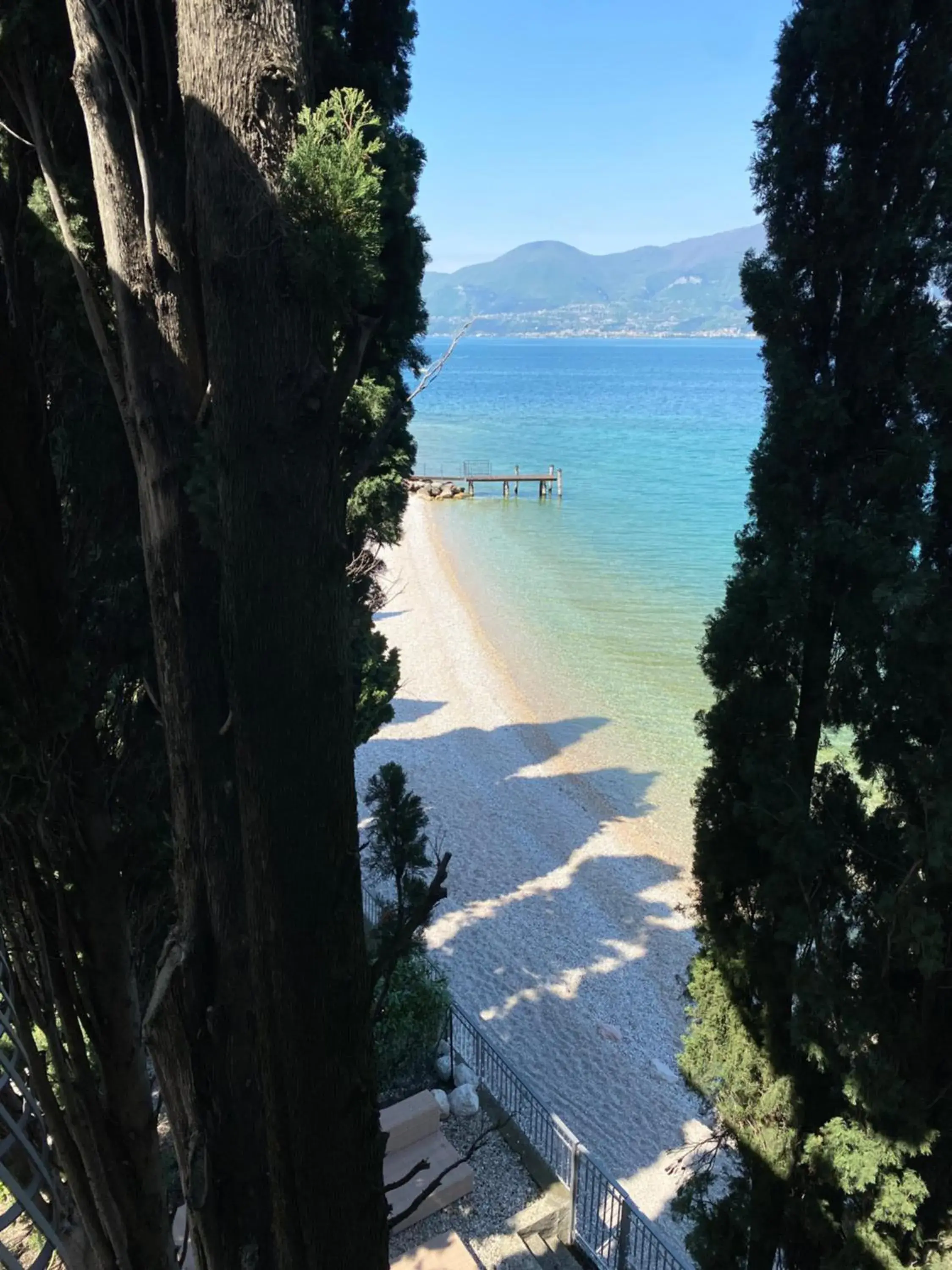 Lake view in Hotel Baia dei Pini