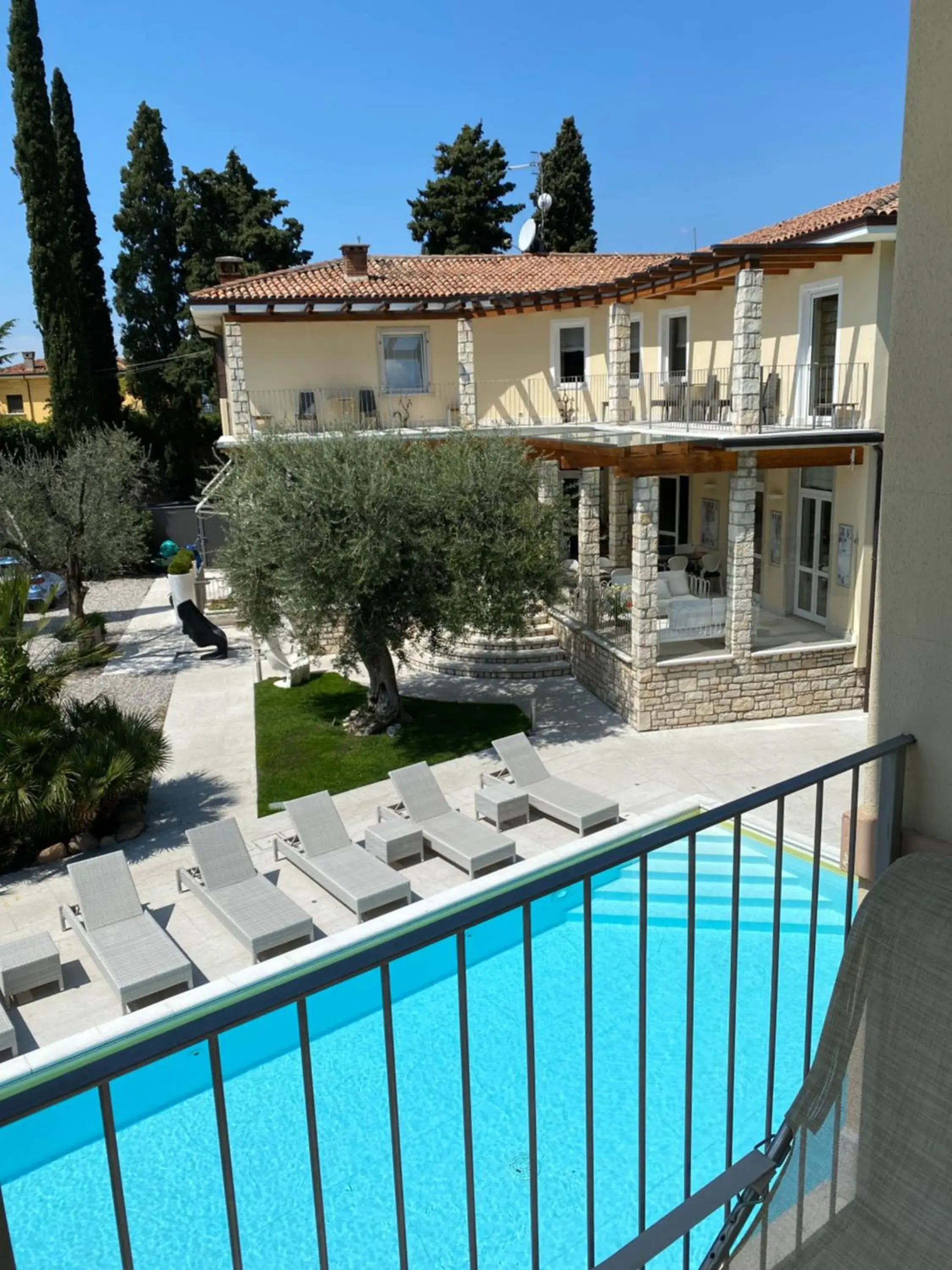 Lake view, Pool View in Hotel Baia dei Pini