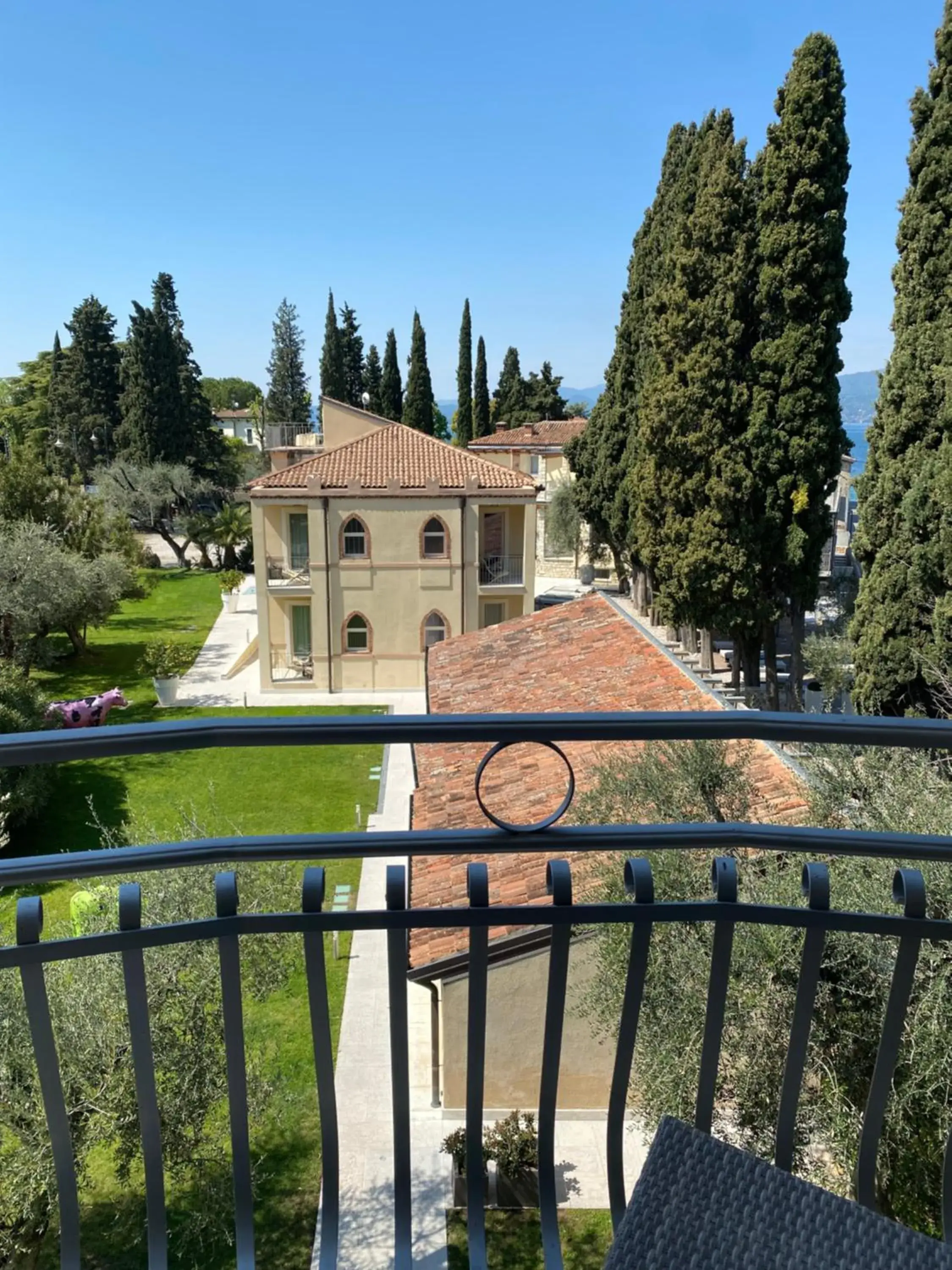 Garden view in Hotel Baia dei Pini