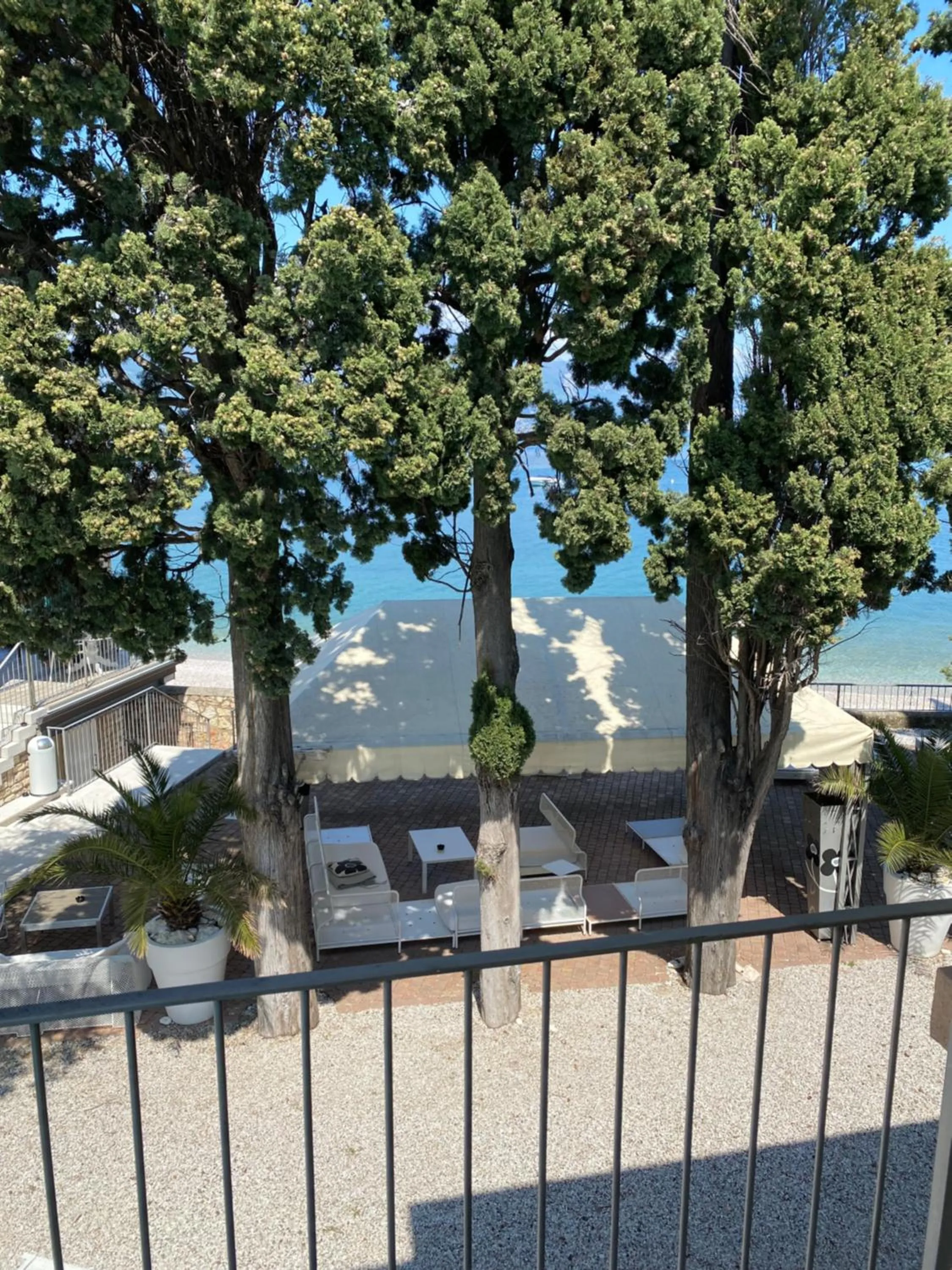 Lake view in Hotel Baia dei Pini