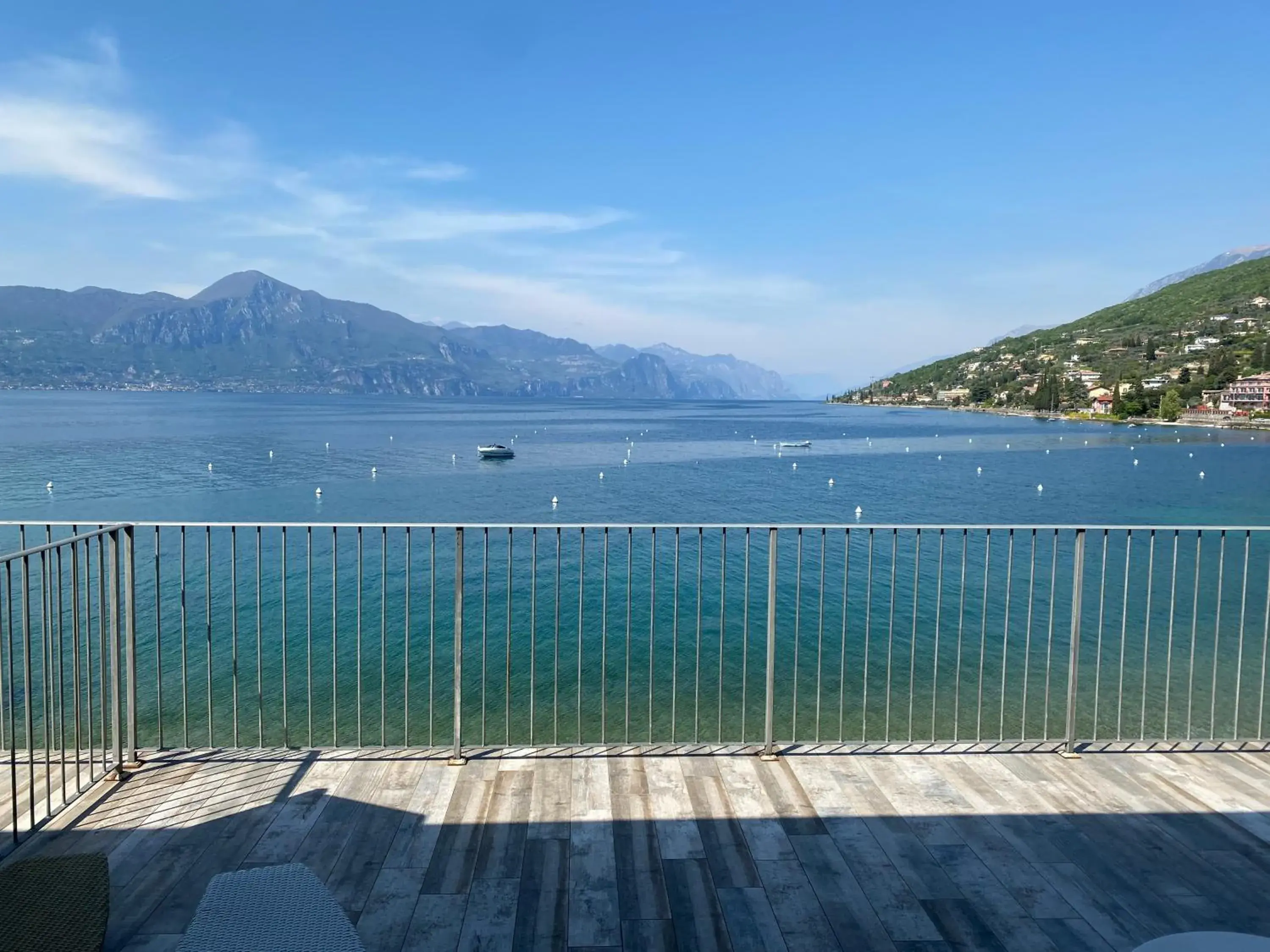 Lake view in Hotel Baia dei Pini