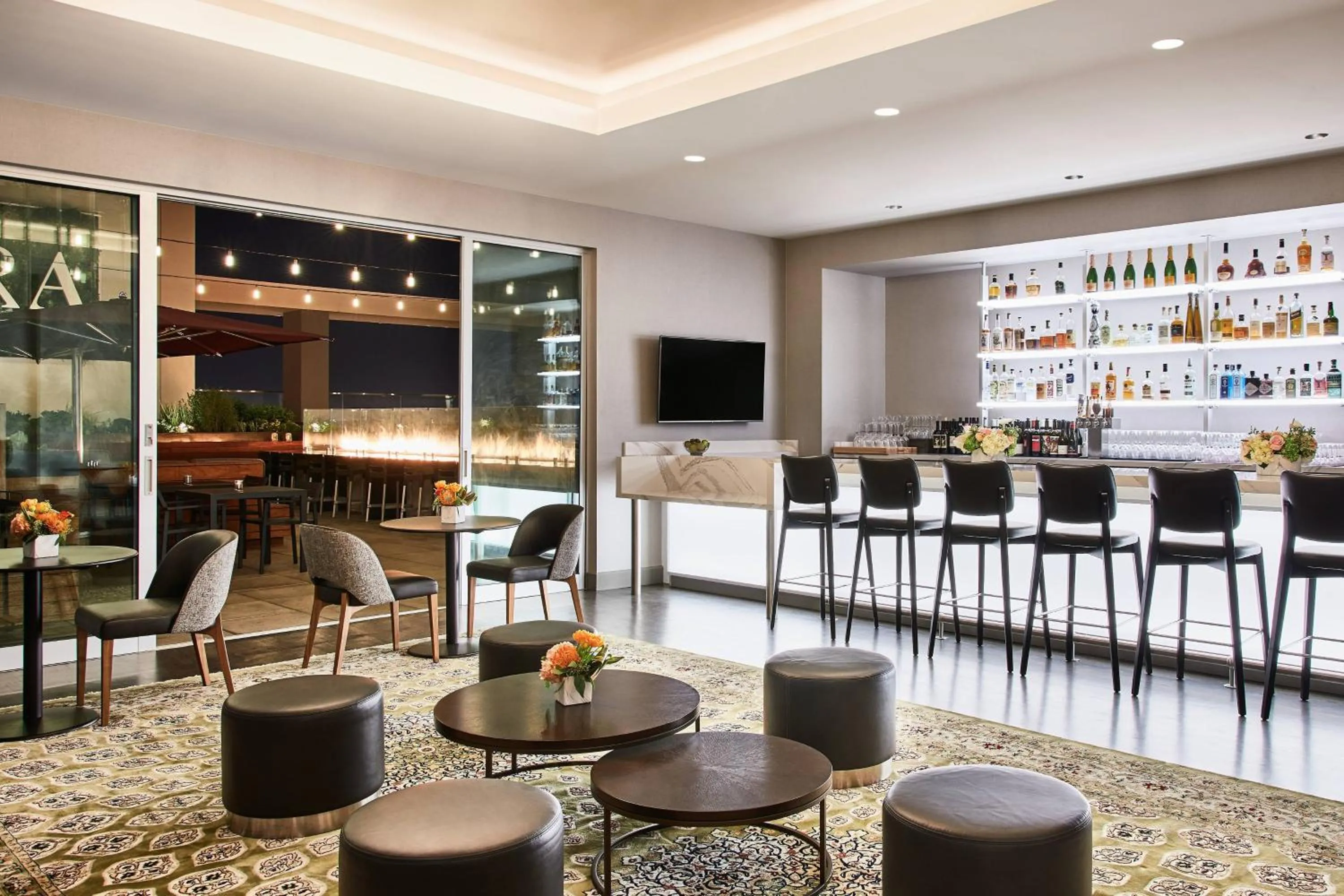 Lounge or bar in AC Hotel by Marriott Los Angeles South Bay