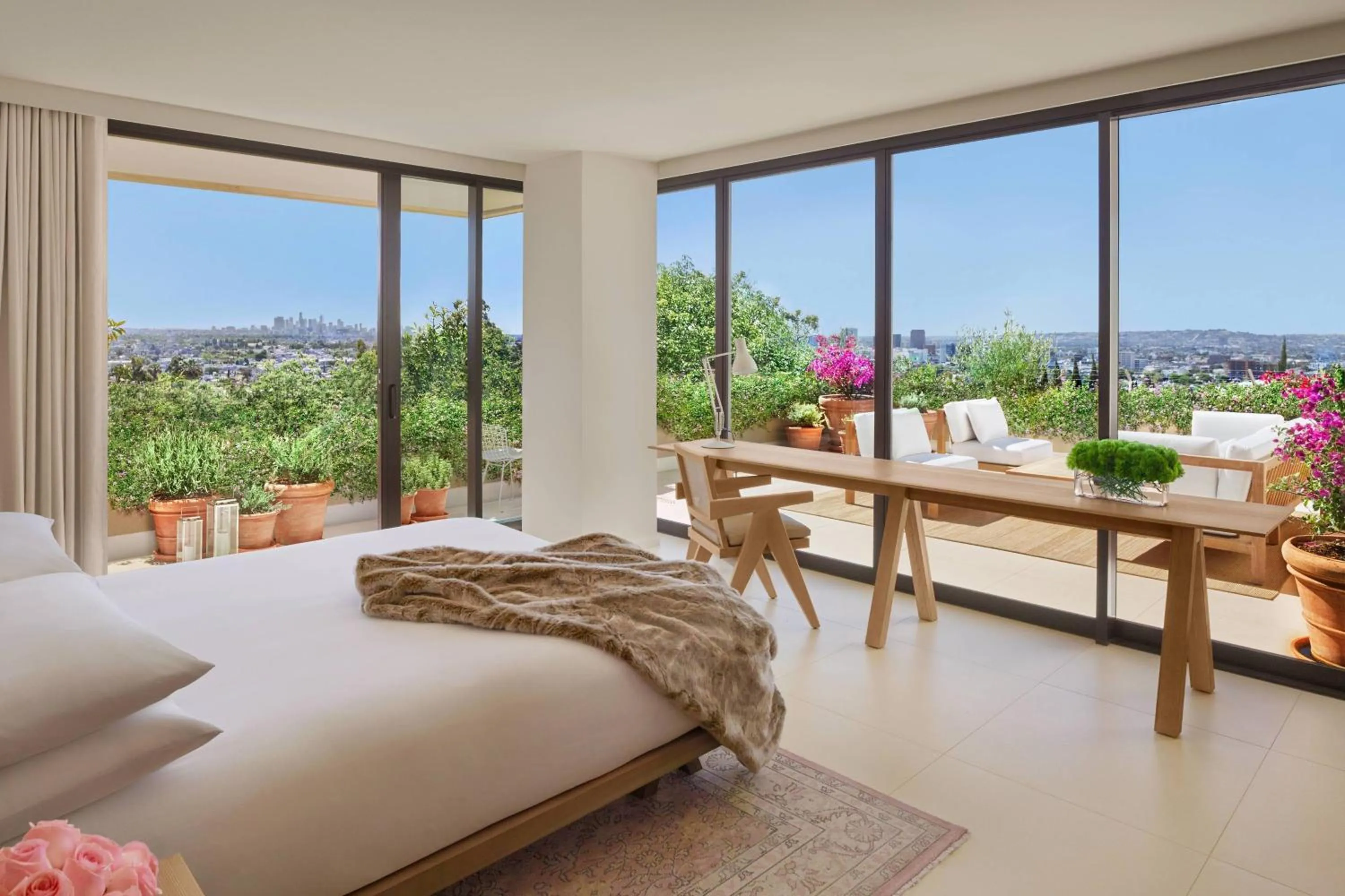 Photo of the whole room, Bed in The West Hollywood EDITION