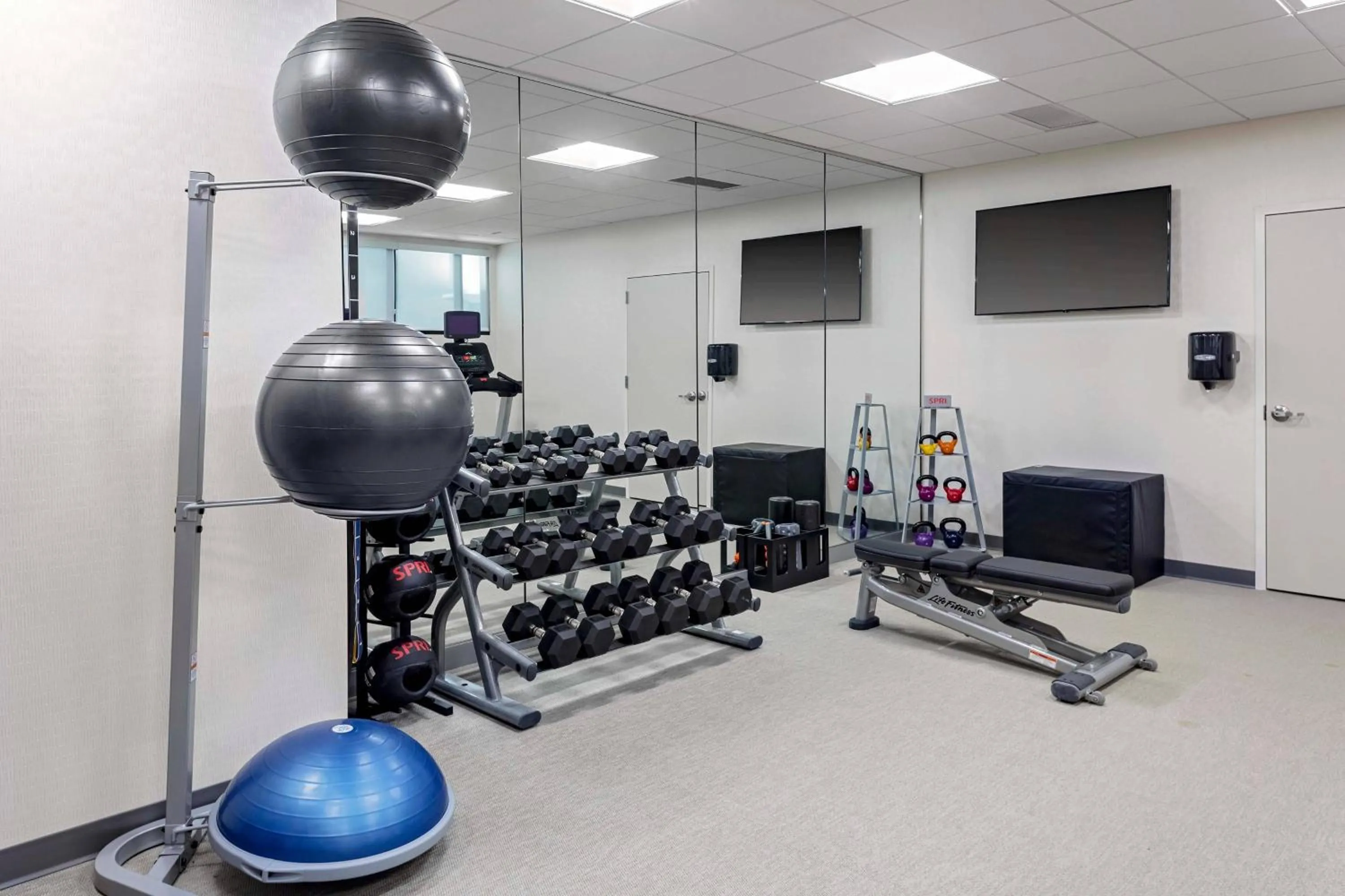 Fitness centre/facilities in SpringHill Suites by Marriott Kansas City Plaza